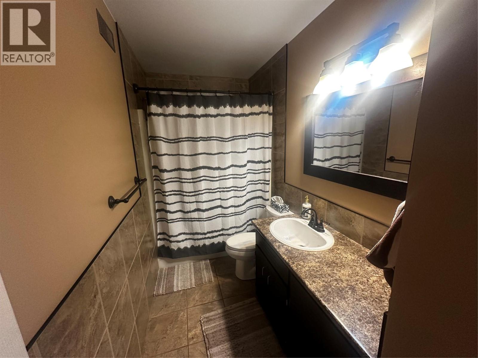 4557 Veterans Way, Chetwynd, British Columbia  V0C 1J0 - Photo 12 - 10374886