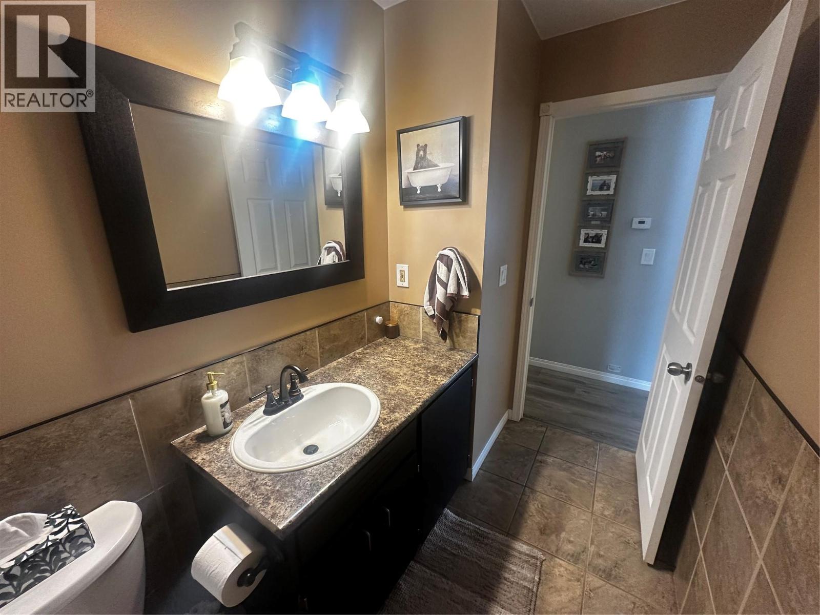 4557 Veterans Way, Chetwynd, British Columbia  V0C 1J0 - Photo 13 - 10374886