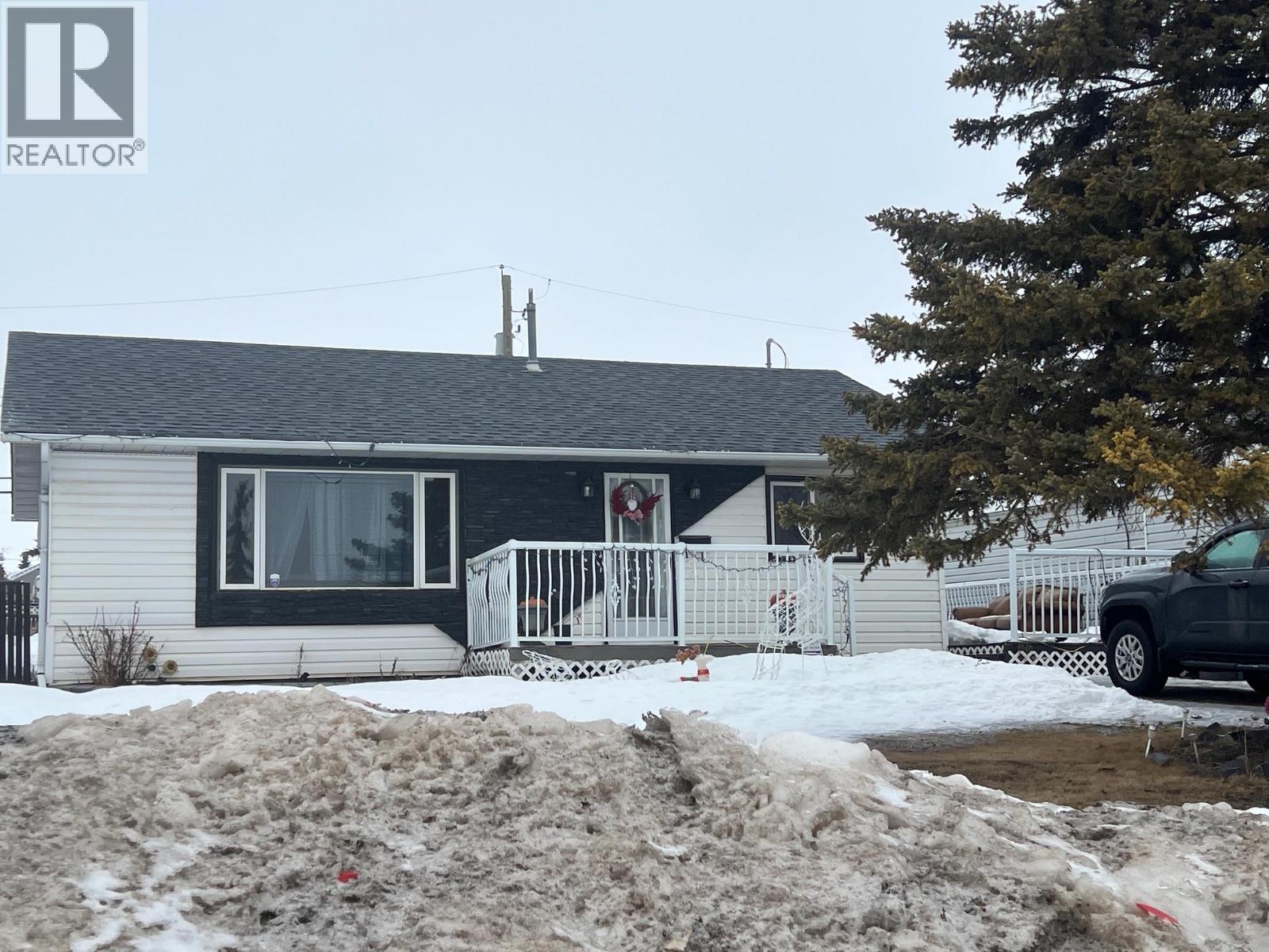 1316 95 Avenue, dawson creek, British Columbia