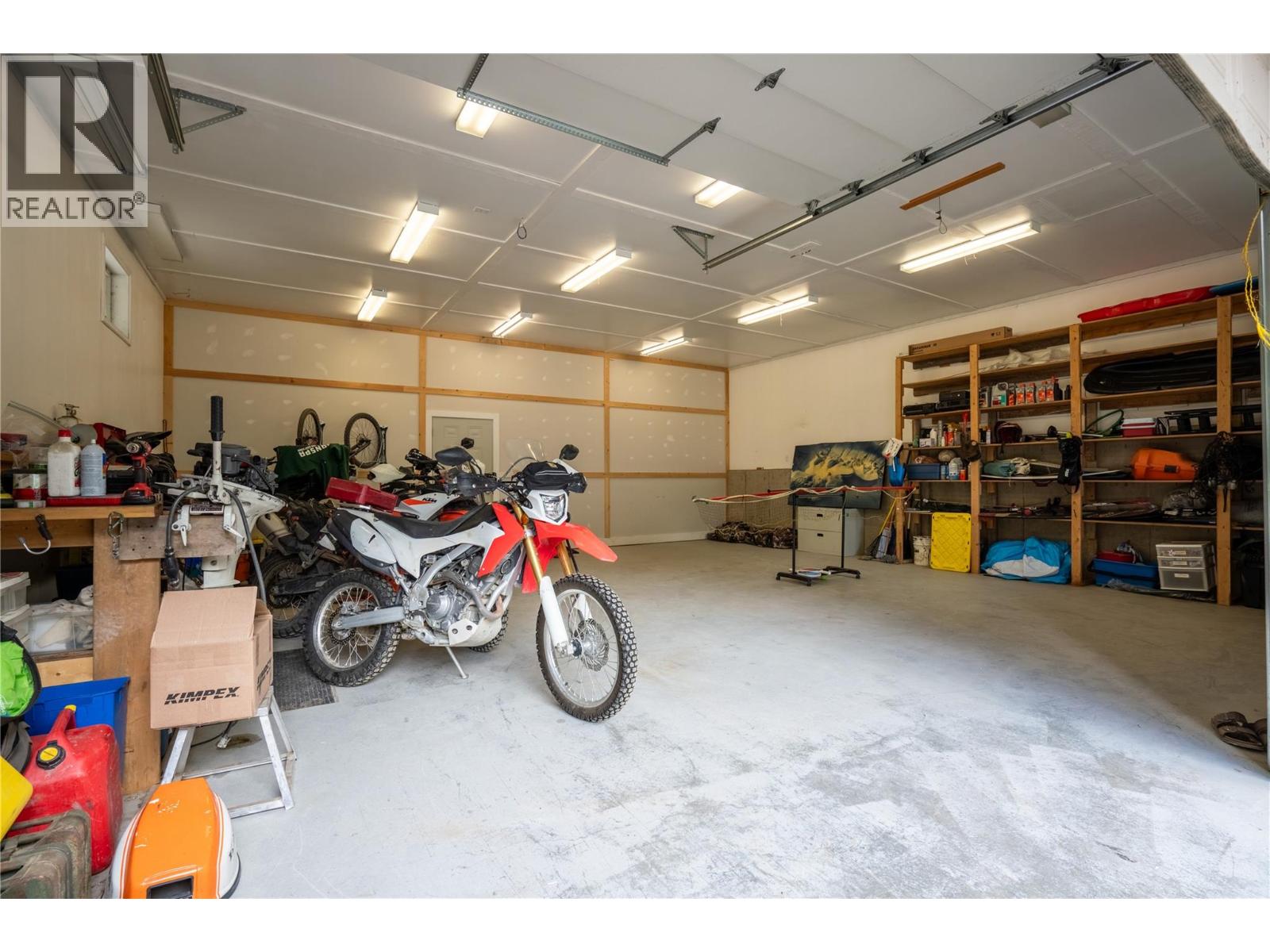 7068 Gun Lake West Road, Gold Bridge, British Columbia  V0K 1P0 - Photo 36 - 10374760