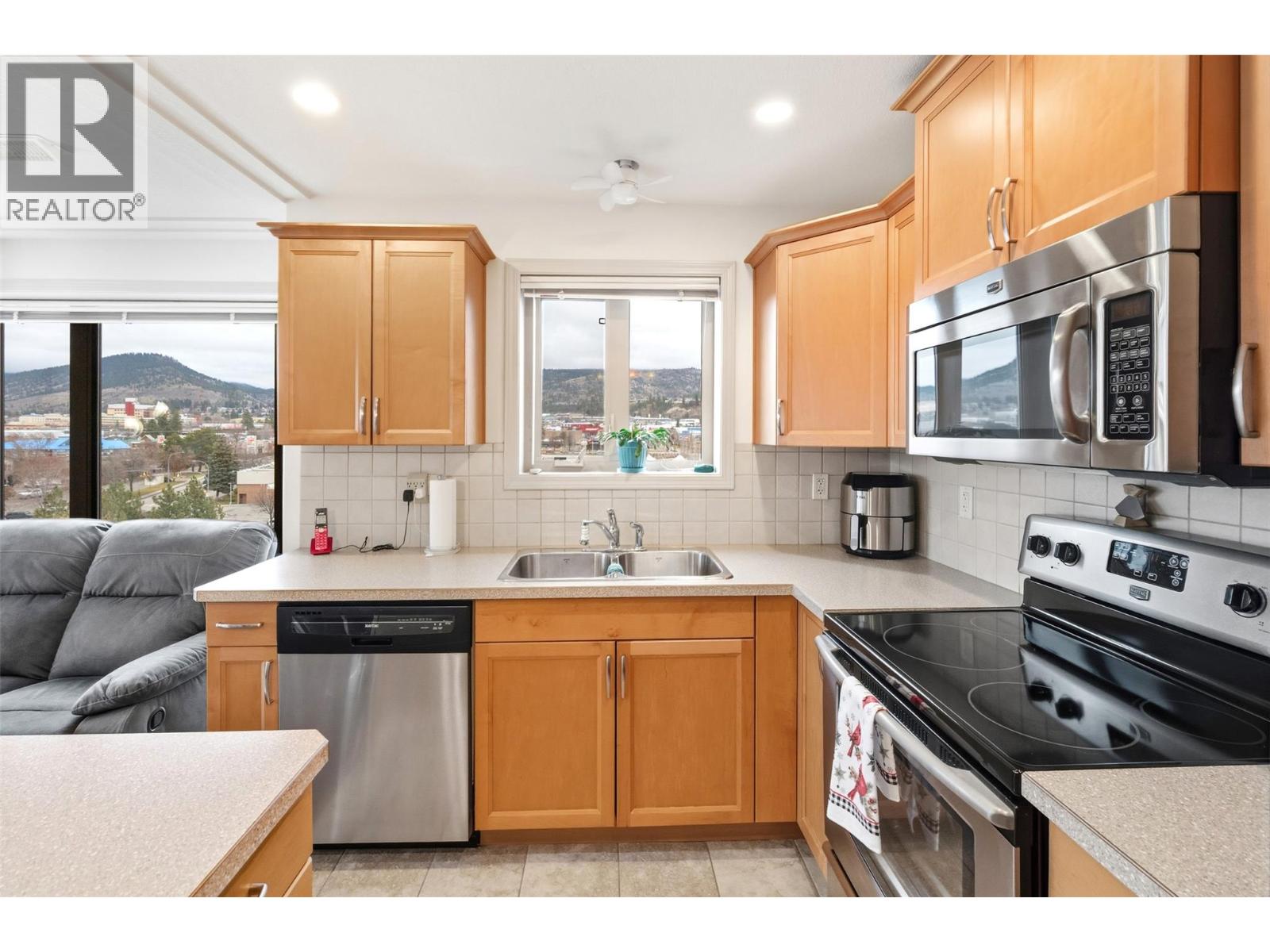 2125 Atkinson Street Unit# 702, Penticton, British Columbia  V2A 9E6 - Photo 10 - 10374852