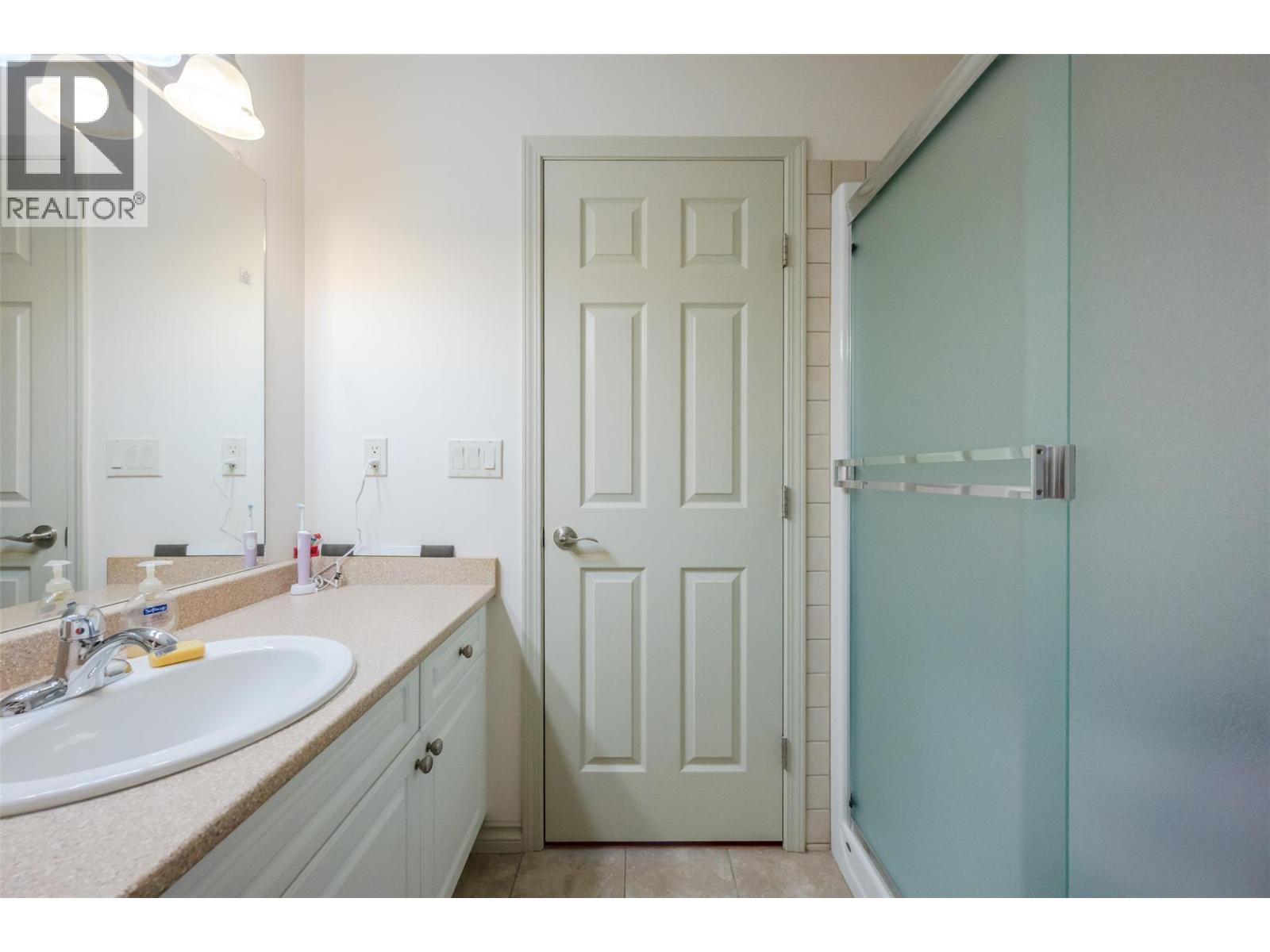 2125 Atkinson Street Unit# 702, Penticton, British Columbia  V2A 9E6 - Photo 18 - 10374852