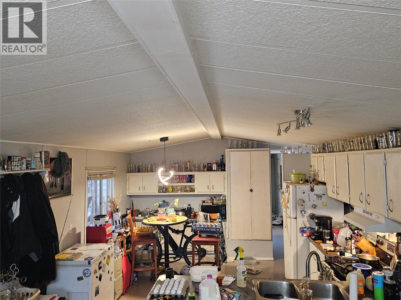 3999 Skaha Lake Road Unit# 27, Penticton, British Columbia  V2A 6J7 - Photo 3 - 10374888