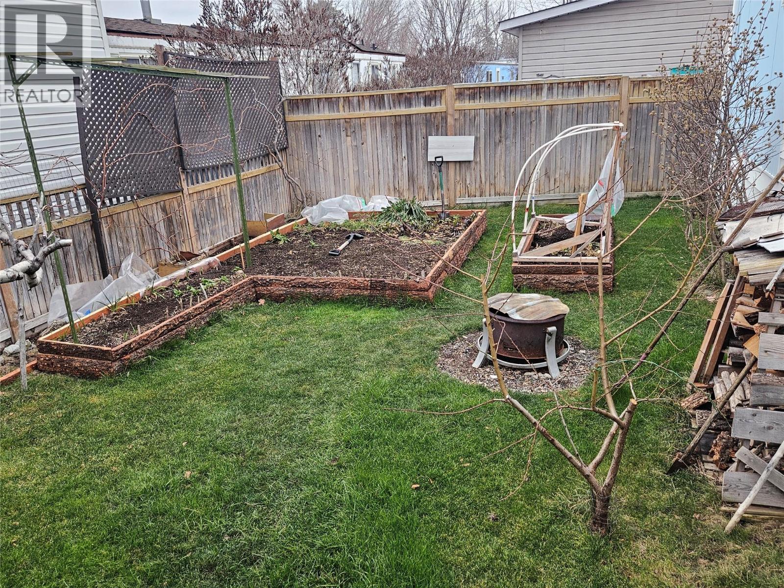 3999 Skaha Lake Road Unit# 27, Penticton, British Columbia  V2A 6J7 - Photo 5 - 10374888