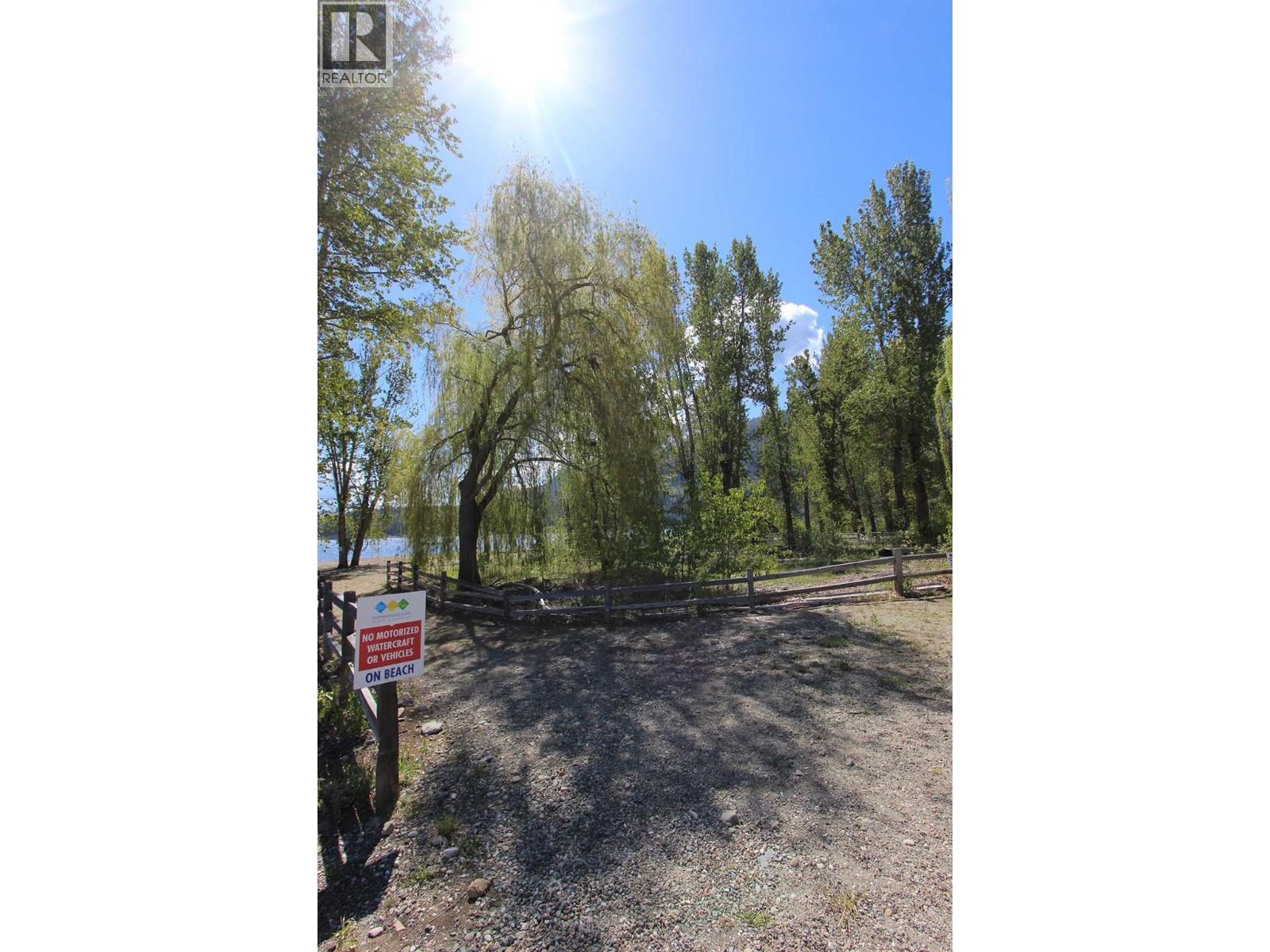 70 Cottonwood Drive, Lee Creek, British Columbia  V0E 1M4 - Photo 52 - 10374299
