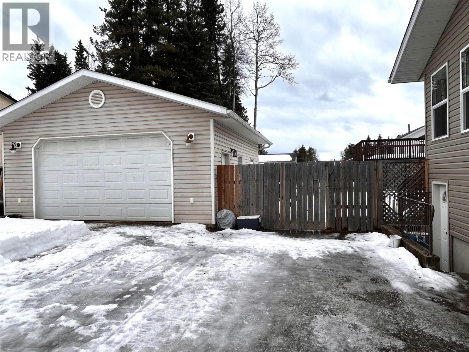 404 Willow Drive, Tumbler Ridge, British Columbia  V0C 2W0 - Photo 17 - 10374816