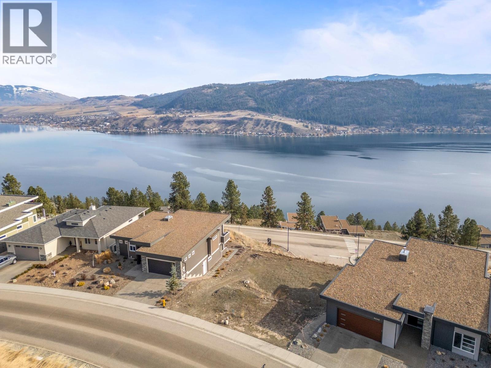 8836 Hampshire Crescent, Vernon, British Columbia  V1H 2K9 - Photo 3 - 10374813