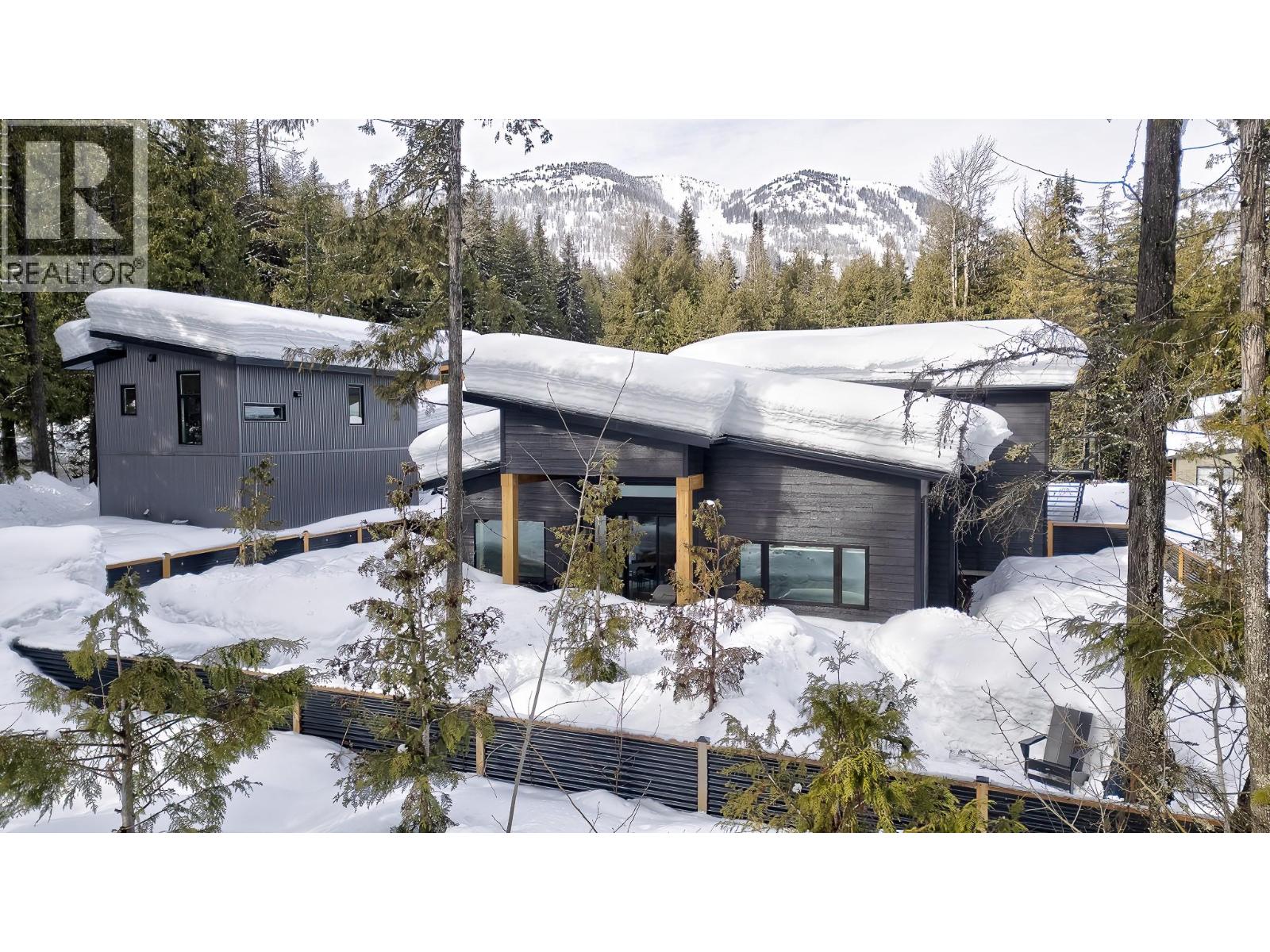 1126 CALDERA Road, rossland, British Columbia