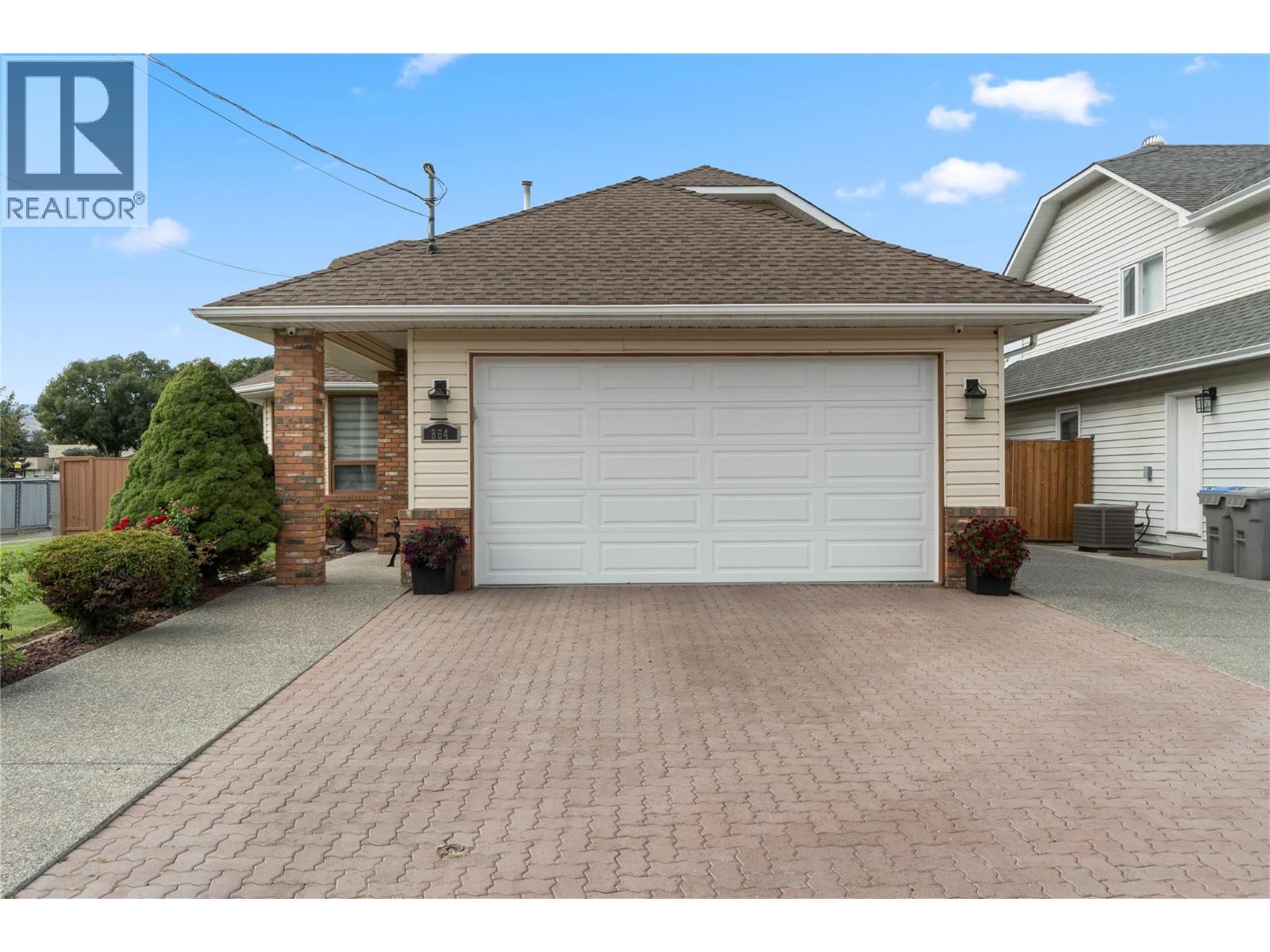 864 Nicolani Drive, Kamloops, British Columbia  V2B 5B3 - Photo 12 - 10374904