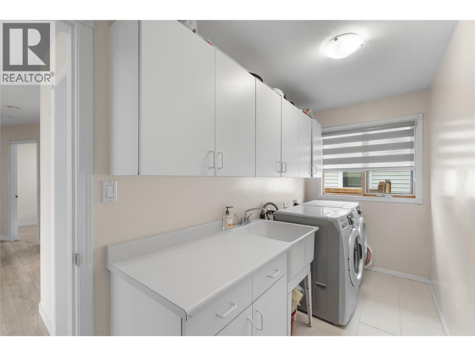 864 Nicolani Drive, Kamloops, British Columbia  V2B 5B3 - Photo 29 - 10374904