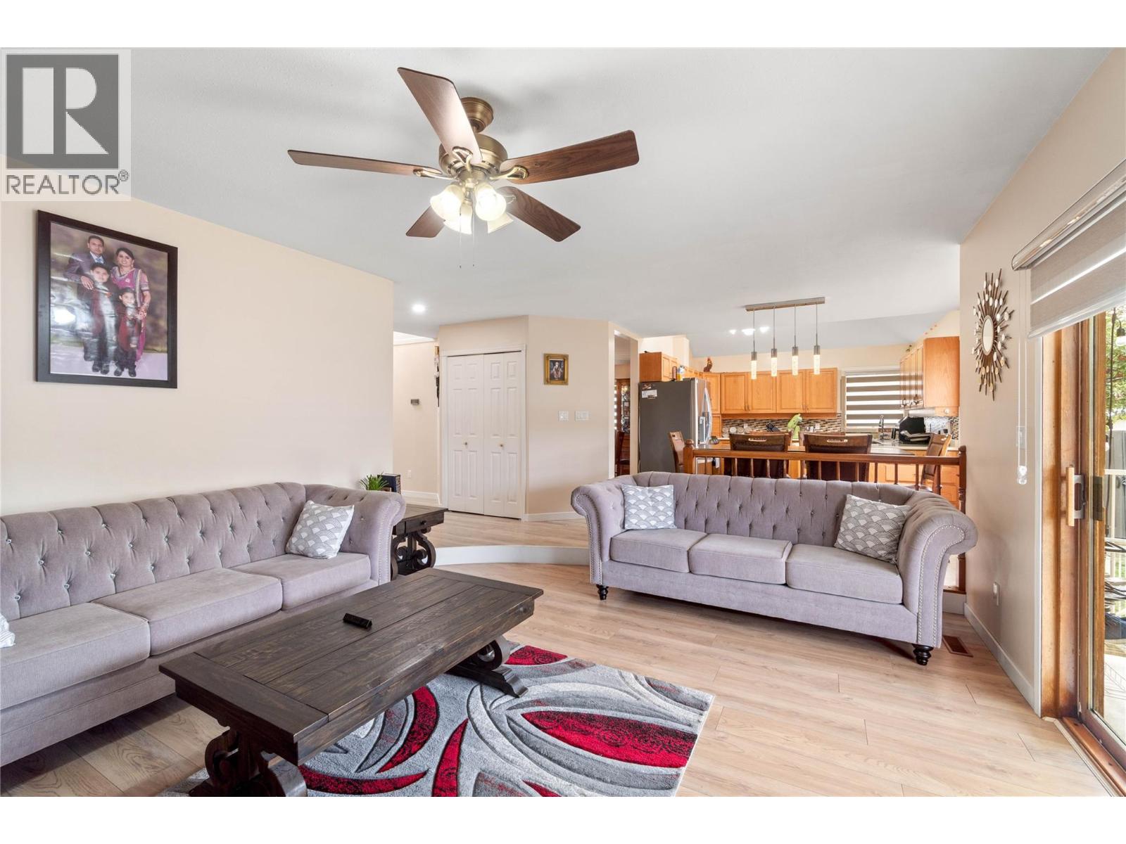 864 Nicolani Drive, Kamloops, British Columbia  V2B 5B3 - Photo 37 - 10374904