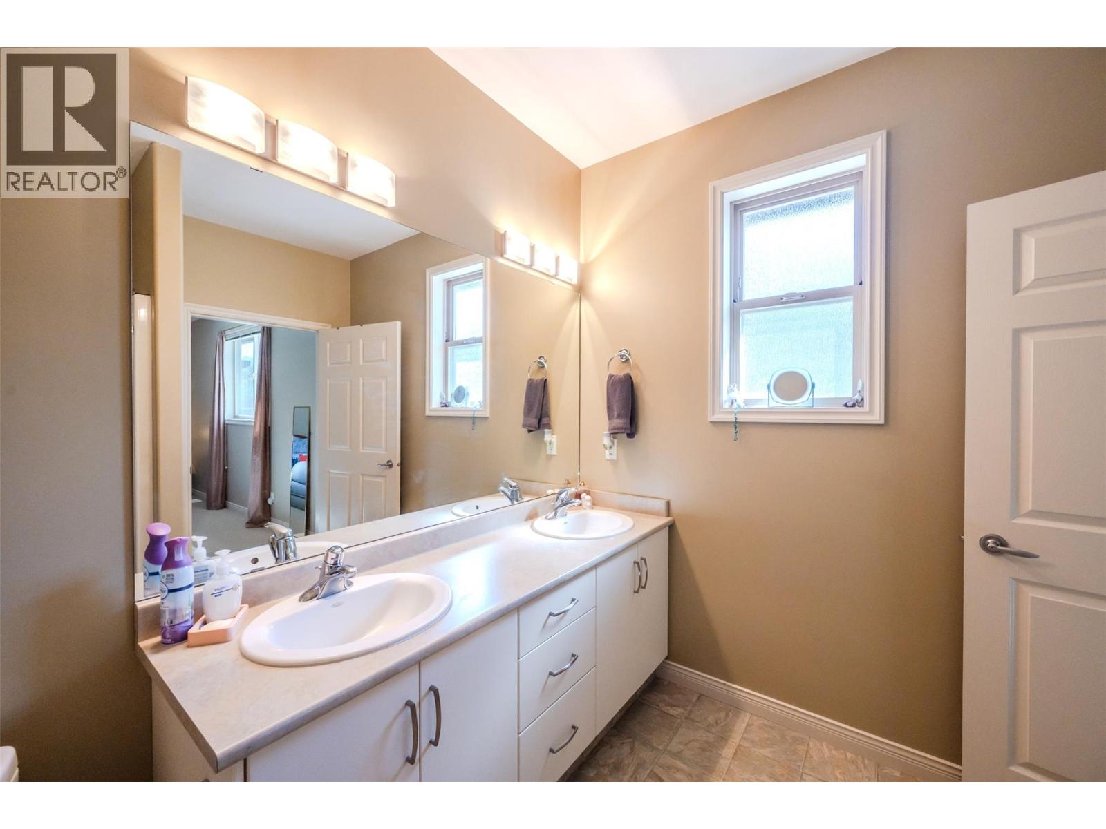 6679 Oxbow Crescent, Oliver, British Columbia  V0H 1T4 - Photo 19 - 10374718