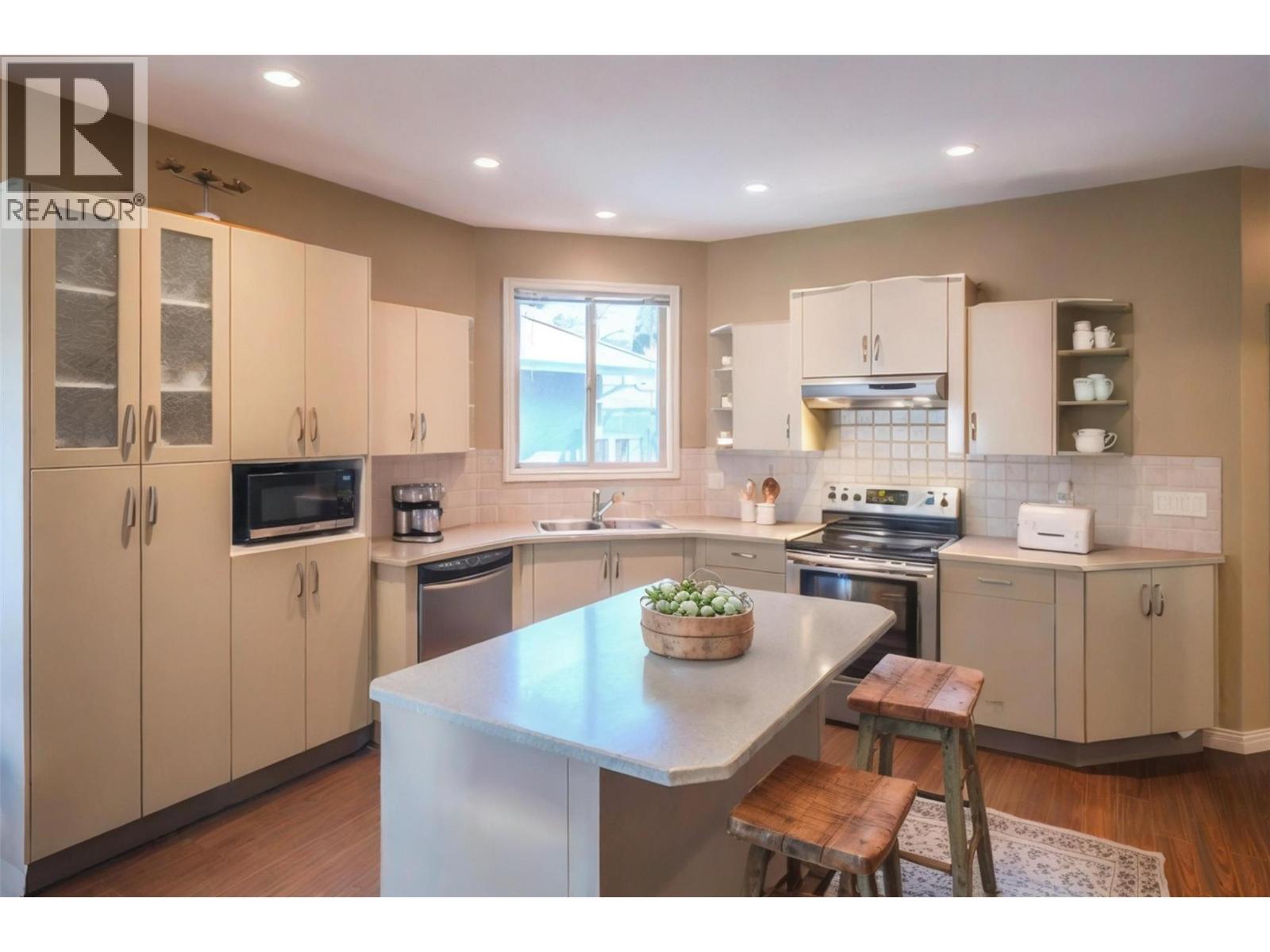 6679 Oxbow Crescent, Oliver, British Columbia  V0H 1T4 - Photo 9 - 10374718