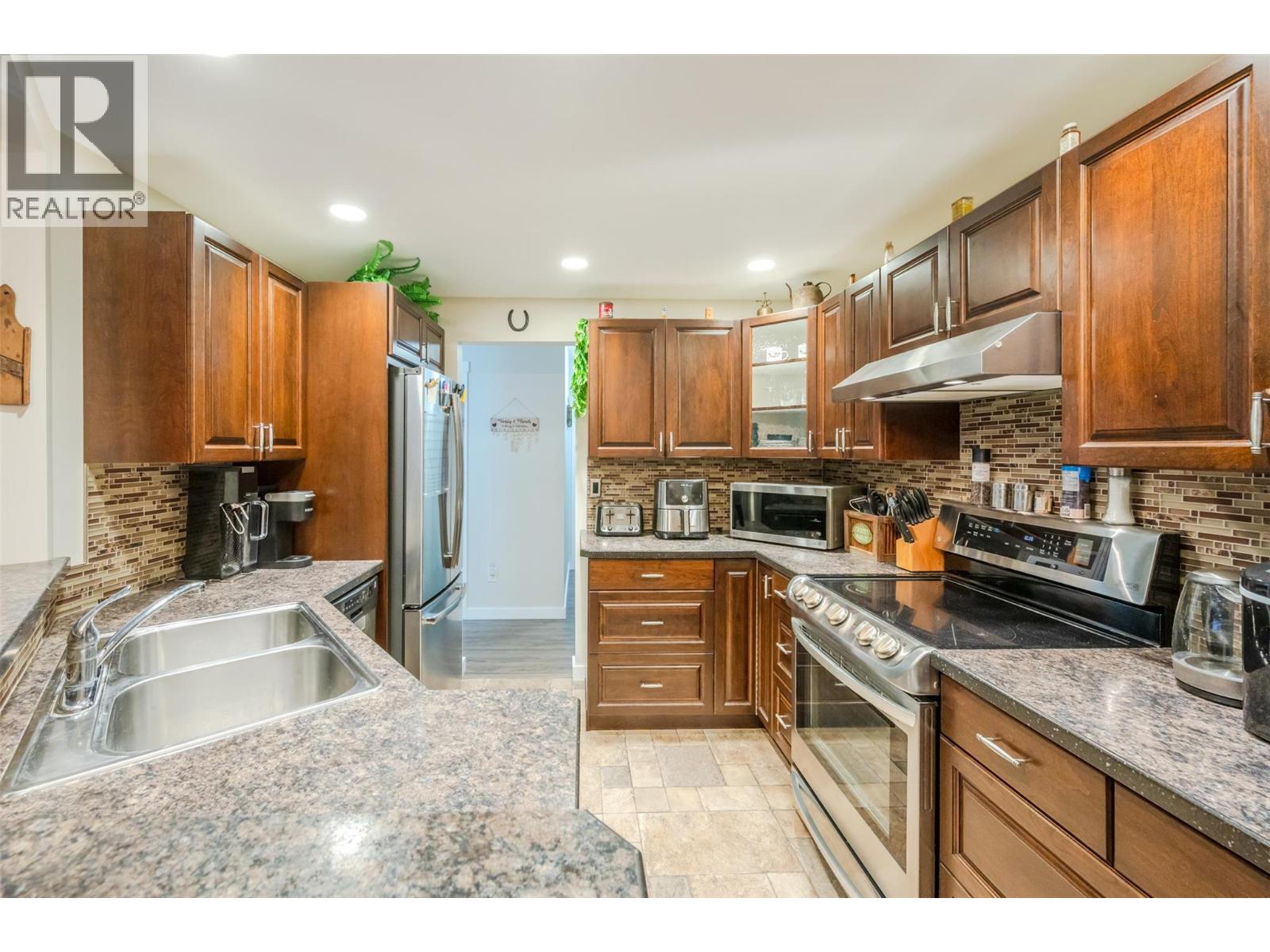 337 Mckinney Road Unit# 216, Oliver, British Columbia  V0H 1T3 - Photo 1 - 10374849