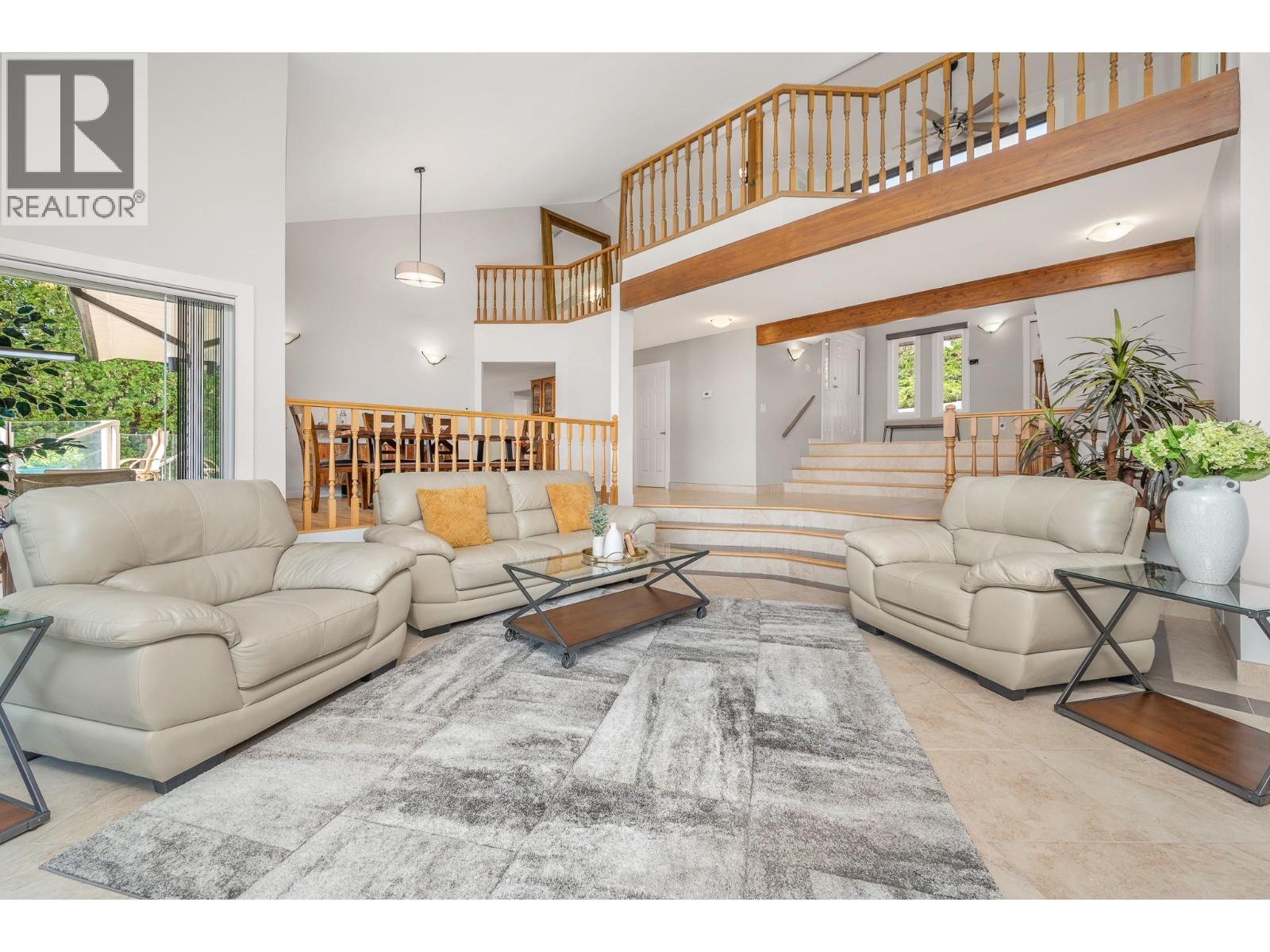 7994 Tronson Road, Vernon, British Columbia  V1H 1C6 - Photo 10 - 10373688