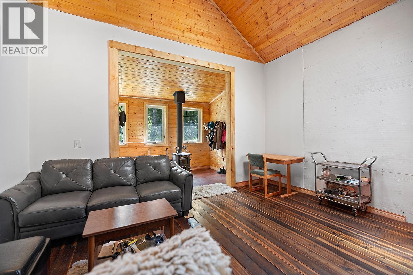 16317 Bowe Road, Crawford Bay, British Columbia  V0B 1E0 - Photo 13 - 10374938