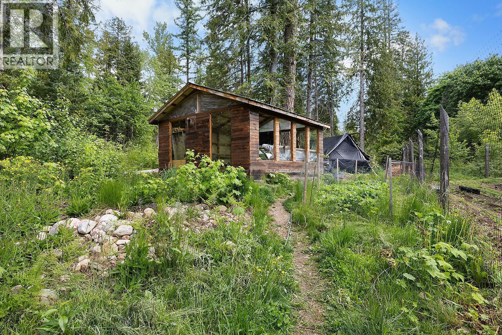 16317 Bowe Road, Crawford Bay, British Columbia  V0B 1E0 - Photo 22 - 10374938
