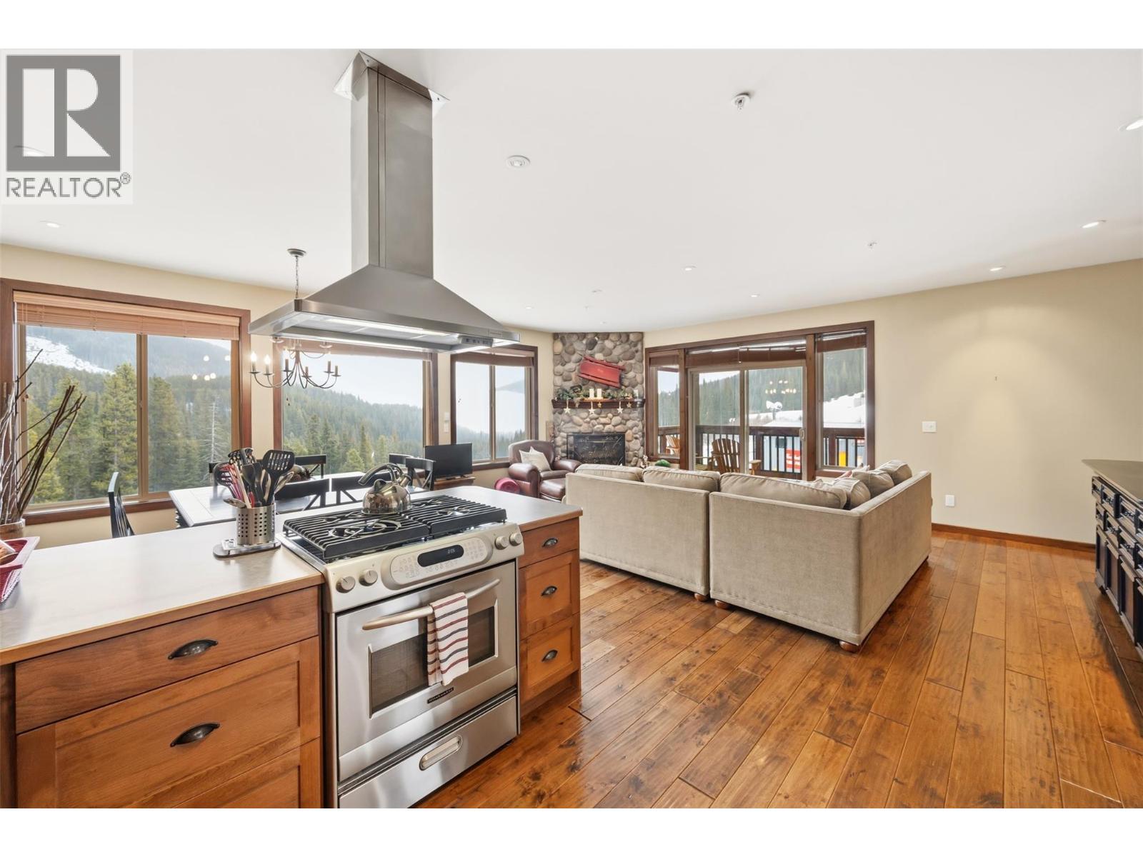 360 Strayhorse Road Unit# 31, Apex Mountain, British Columbia  V2A 0E2 - Photo 14 - 10374502