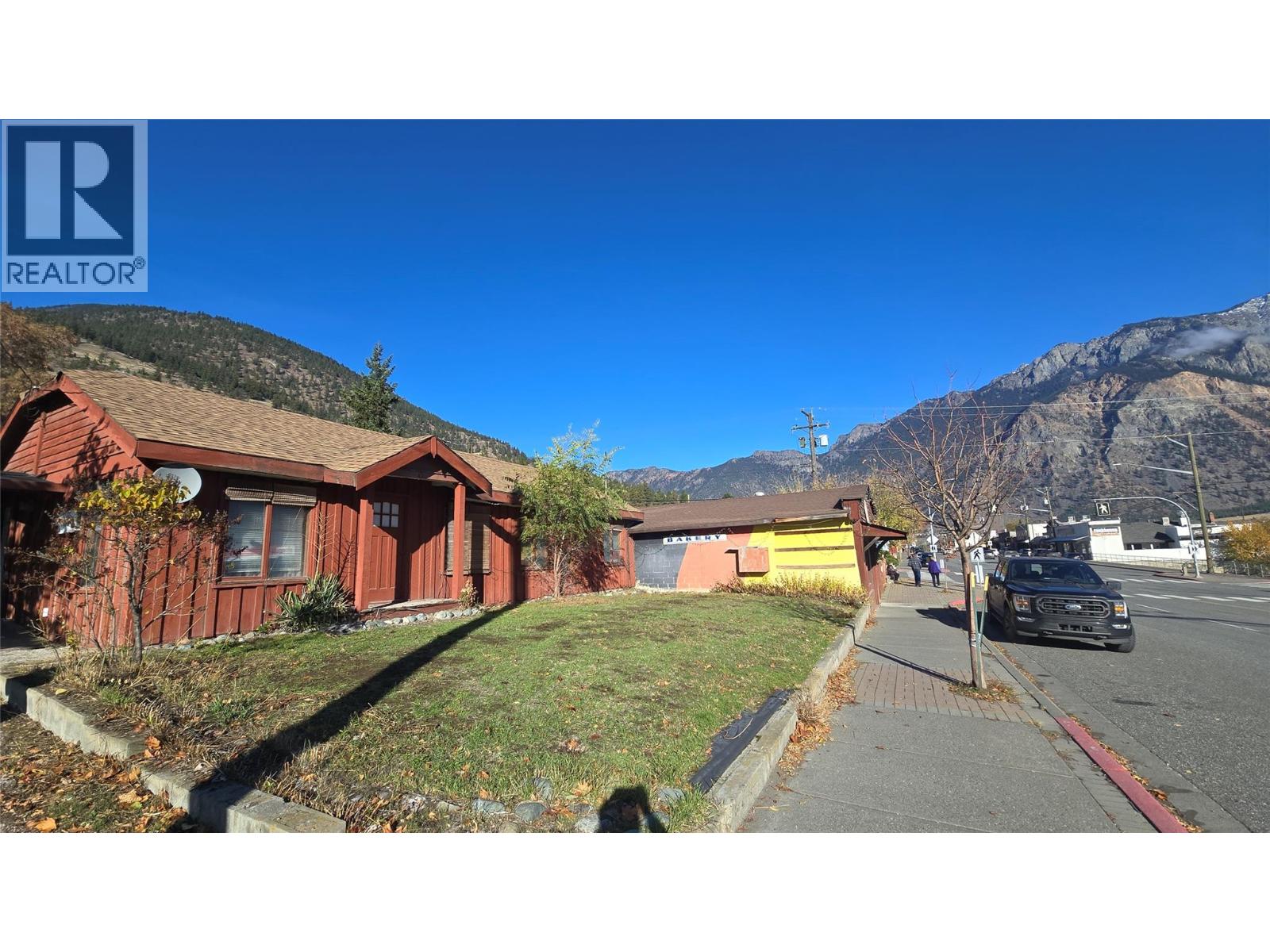 705 Main Street, Lillooet, British Columbia  V0K 1V0 - Photo 3 - 10374988
