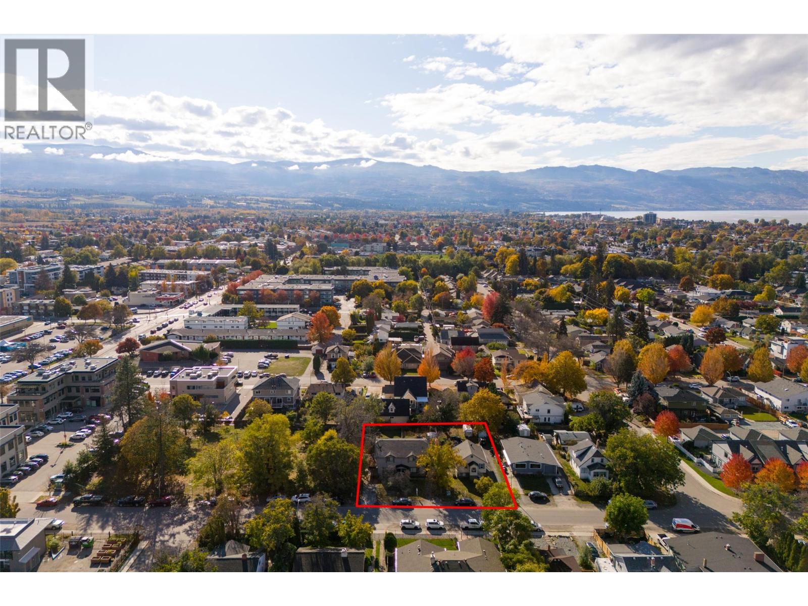 1033 / 1035 Laurier Avenue, Kelowna, British Columbia  V1Y 6B2 - Photo 20 - 10374505