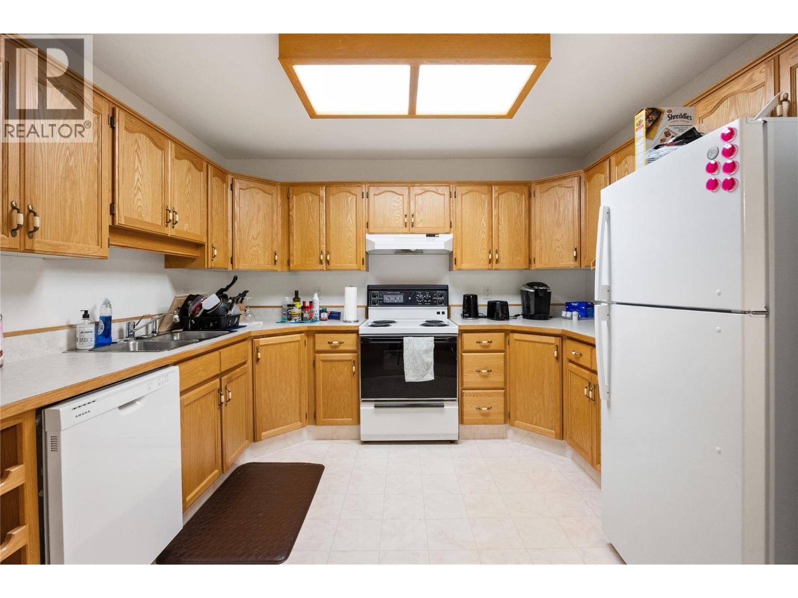 1750 Atkinson Street Unit# 409, Penticton, British Columbia  V2A 7M6 - Photo 2 - 10374473