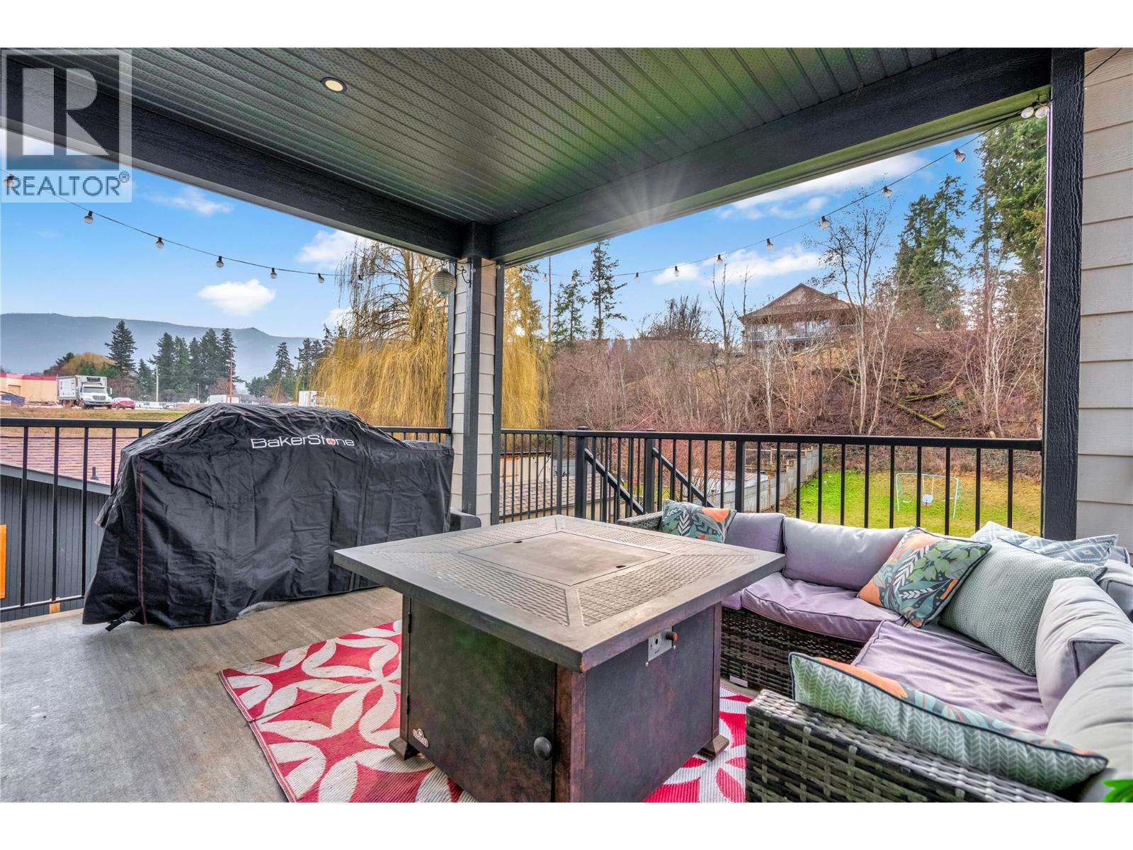 3445 Jackson Avenue, Armstrong, British Columbia  V0E 1B2 - Photo 33 - 10374761