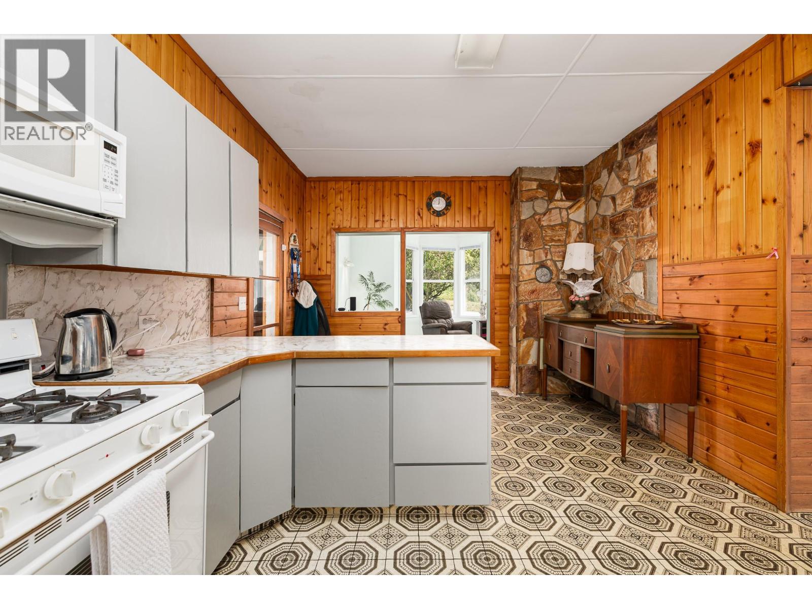 5315 Cory Road, Wynndel, British Columbia  V0B 2N1 - Photo 8 - 10374955
