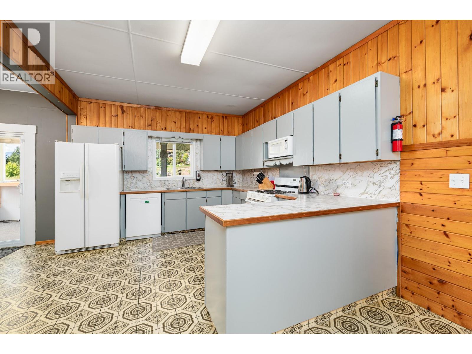 5315 Cory Road, Wynndel, British Columbia  V0B 2N1 - Photo 9 - 10374955