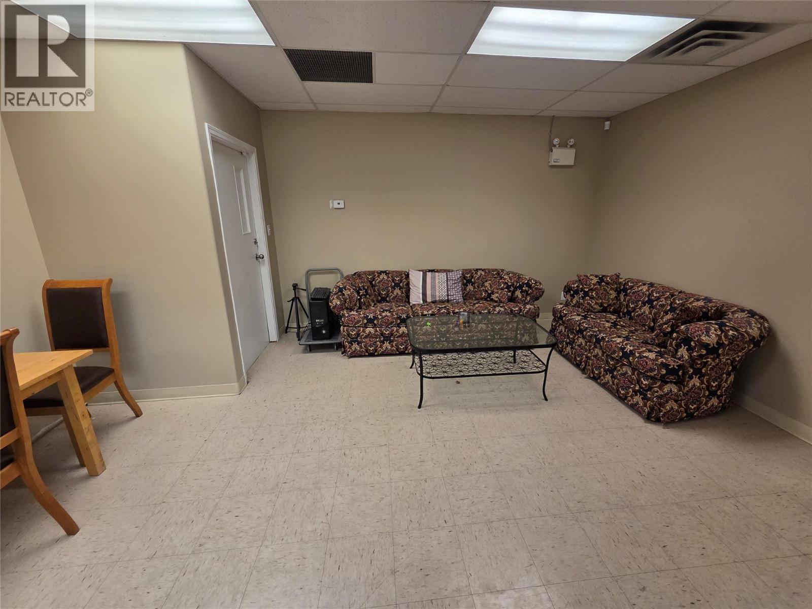 6239 Main Street, Oliver, British Columbia  V0H 1T0 - Photo 9 - 10374916