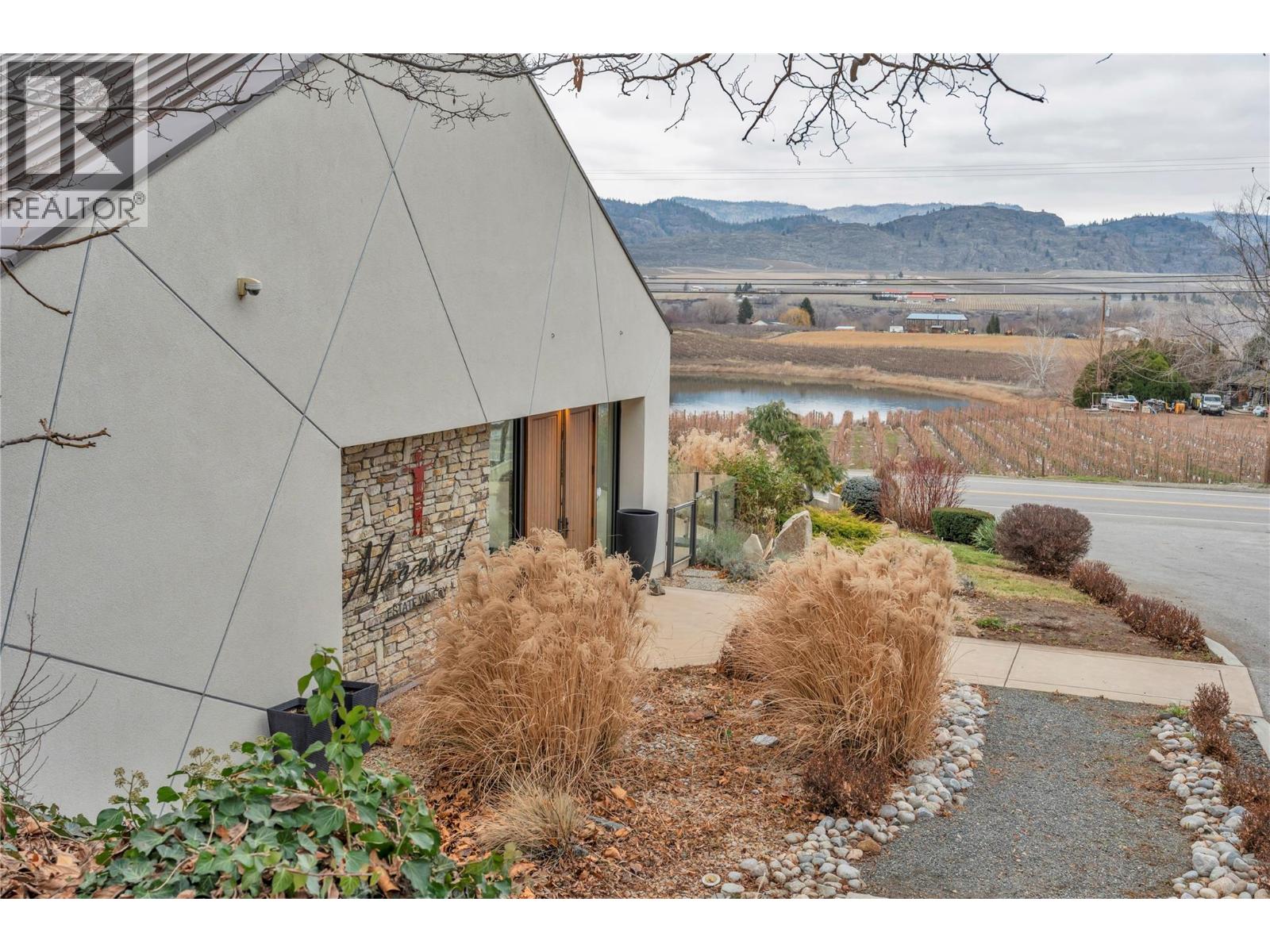 3974 Hwy 97 Highway, Oliver, British Columbia  V0H 1T1 - Photo 16 - 10374333