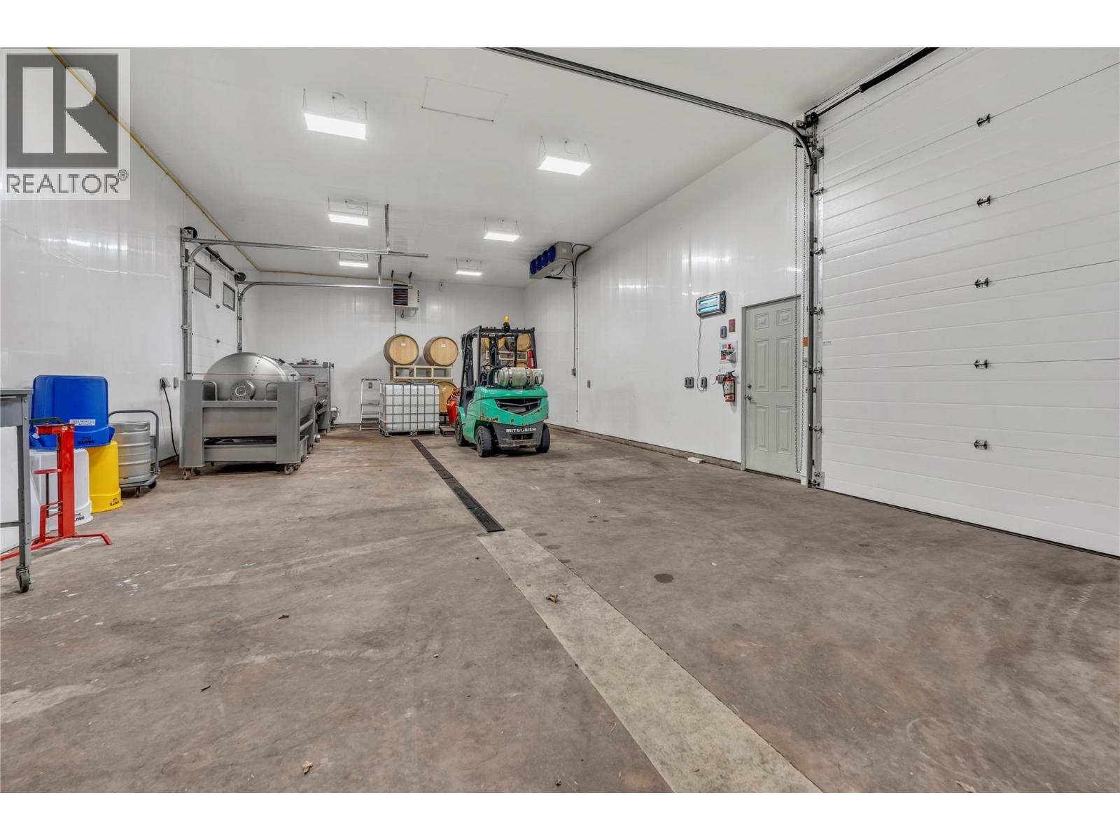 3974 Hwy 97 Highway, Oliver, British Columbia  V0H 1T1 - Photo 28 - 10374333