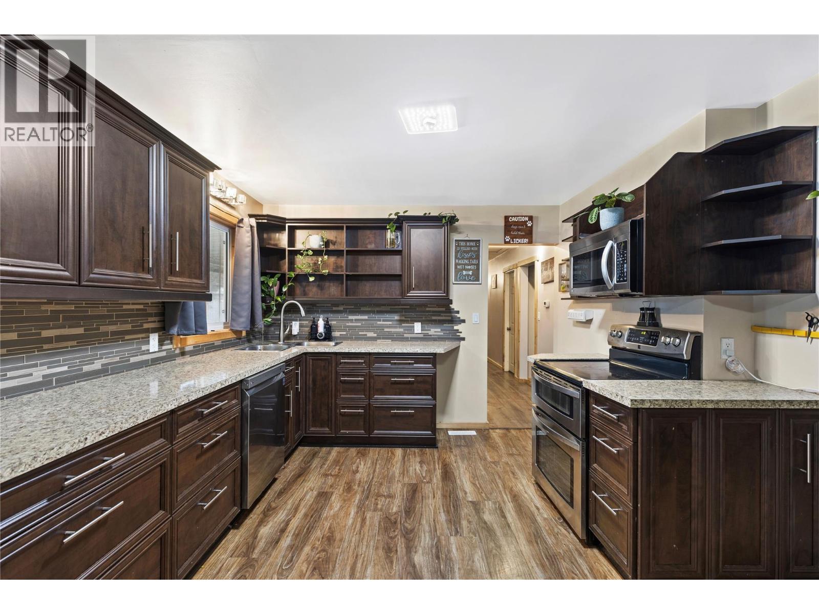 4359 Borthwick Avenue, Barriere, British Columbia  V0E 1E0 - Photo 4 - 10374919