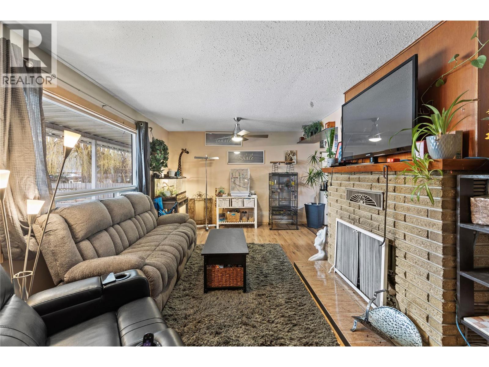 4359 Borthwick Avenue, Barriere, British Columbia  V0E 1E0 - Photo 5 - 10374919