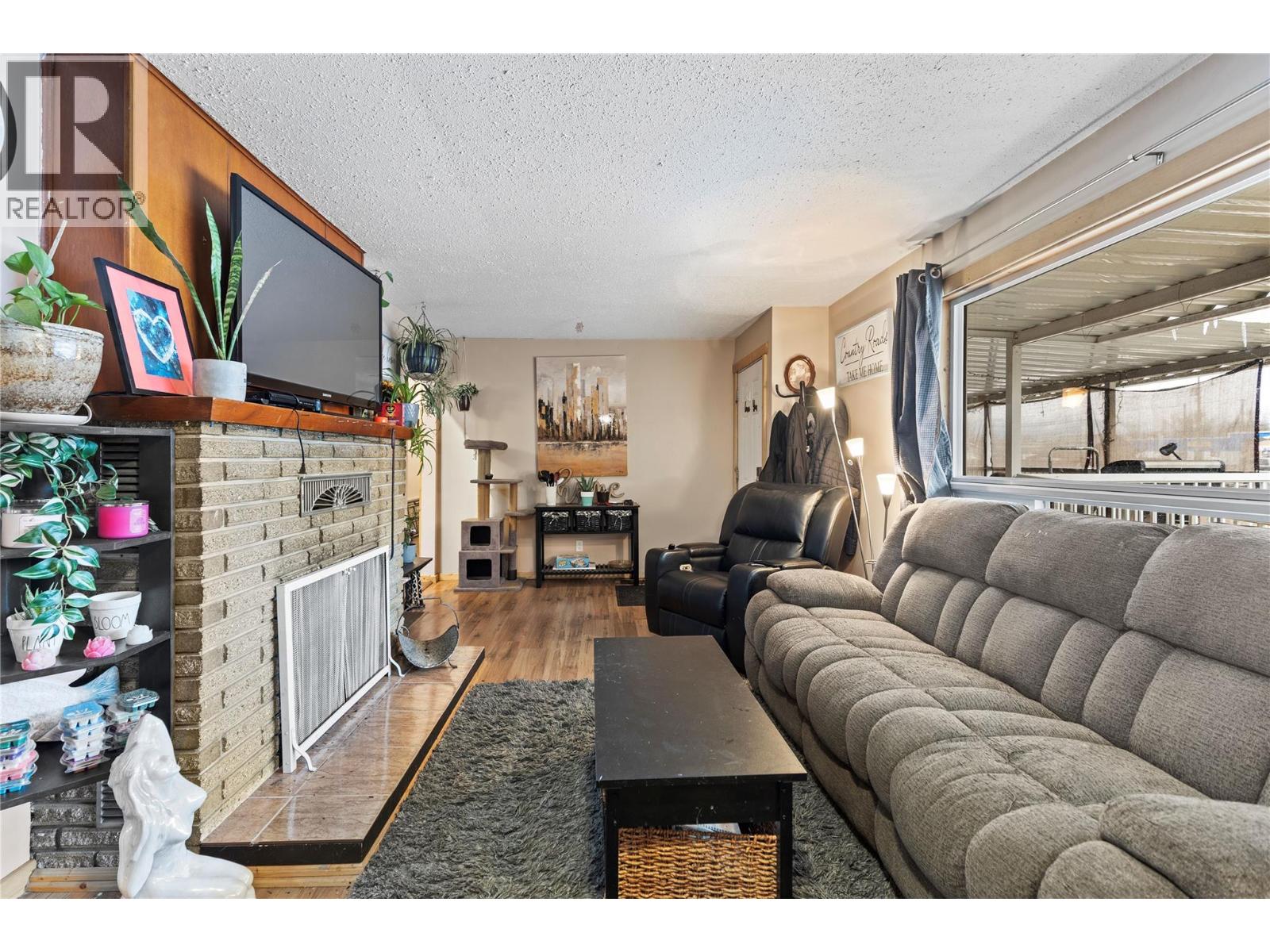 4359 Borthwick Avenue, Barriere, British Columbia  V0E 1E0 - Photo 7 - 10374919