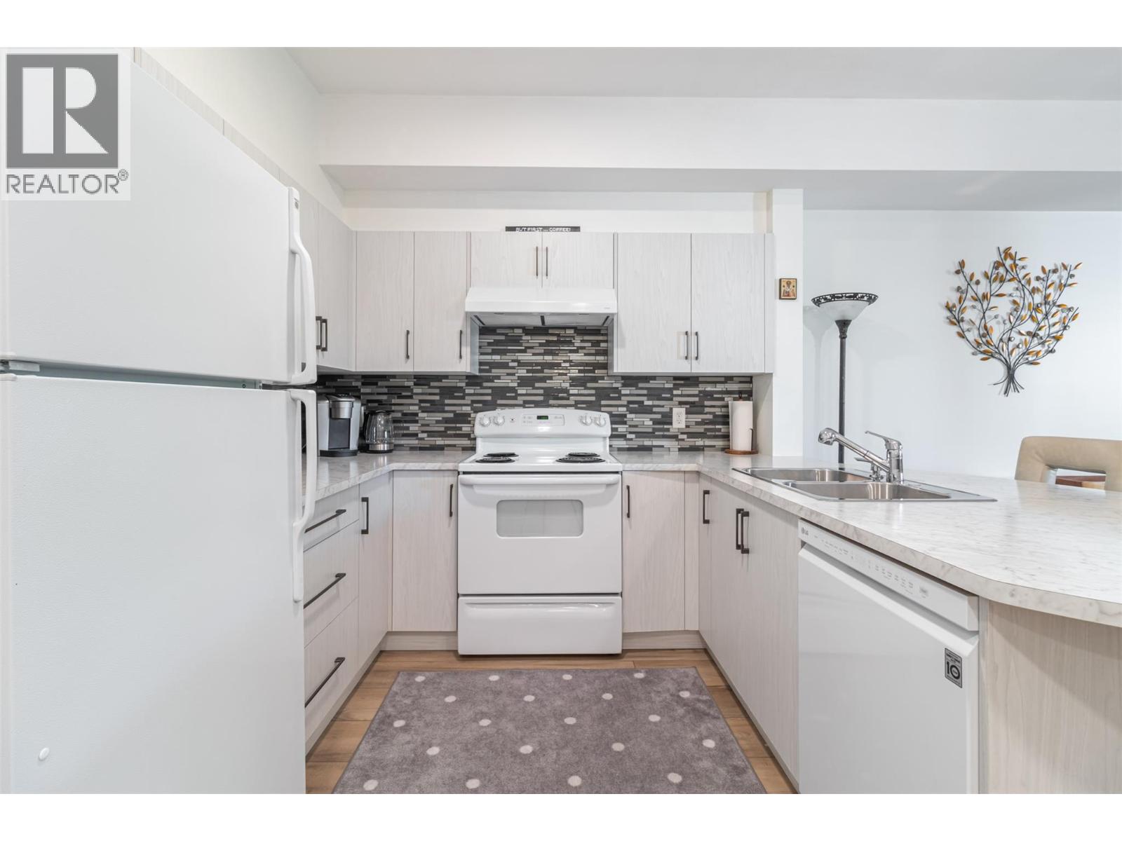 1873 Country Club Drive Unit# 2207, Kelowna, British Columbia  V1V 2A7 - Photo 6 - 10374237