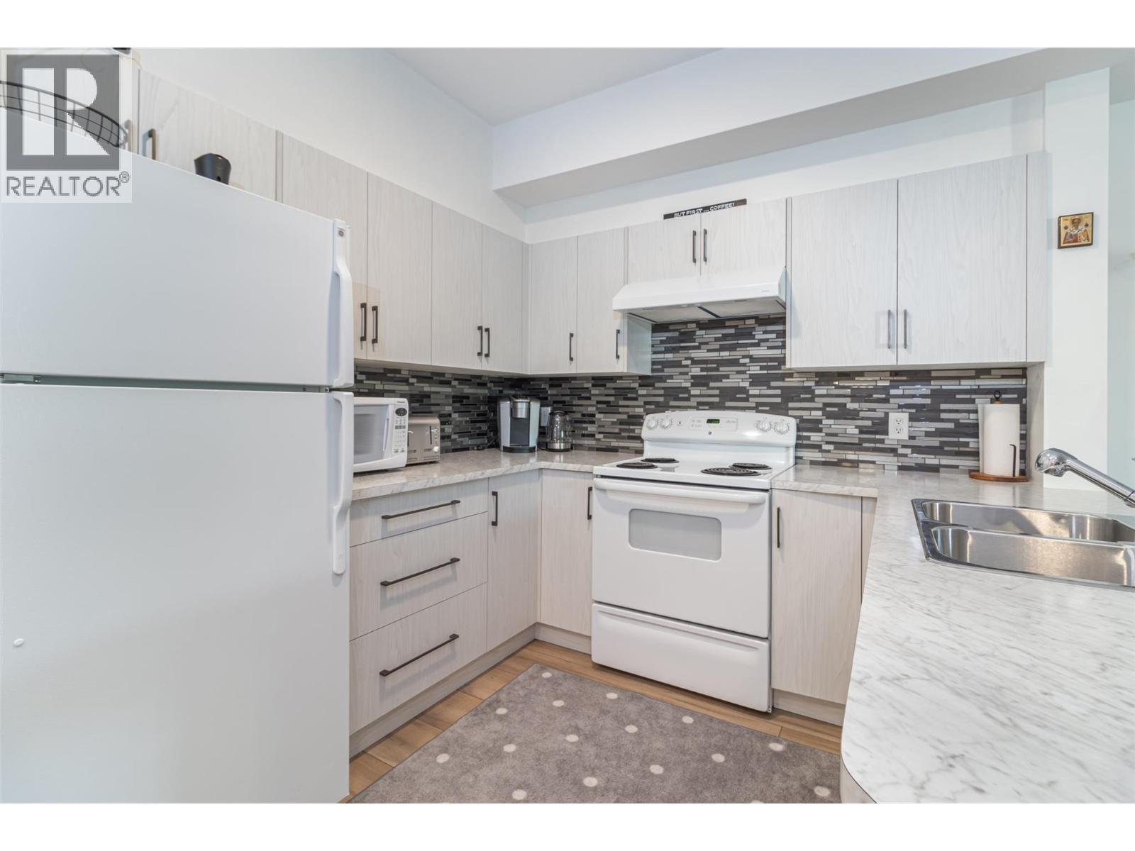 1873 Country Club Drive Unit# 2207, Kelowna, British Columbia  V1V 2A7 - Photo 7 - 10374237