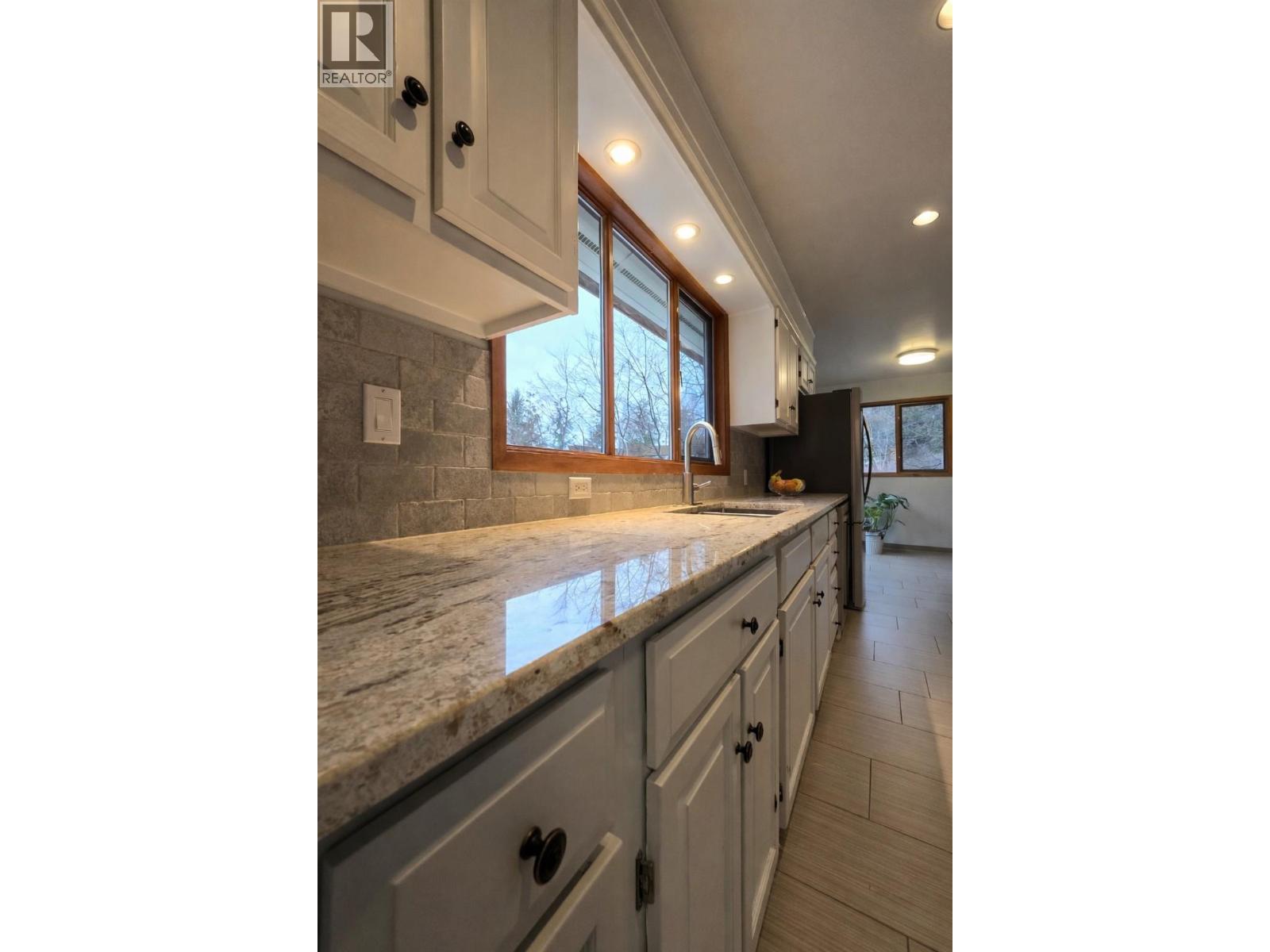 3946 MacGregor Road W, nelson, British Columbia