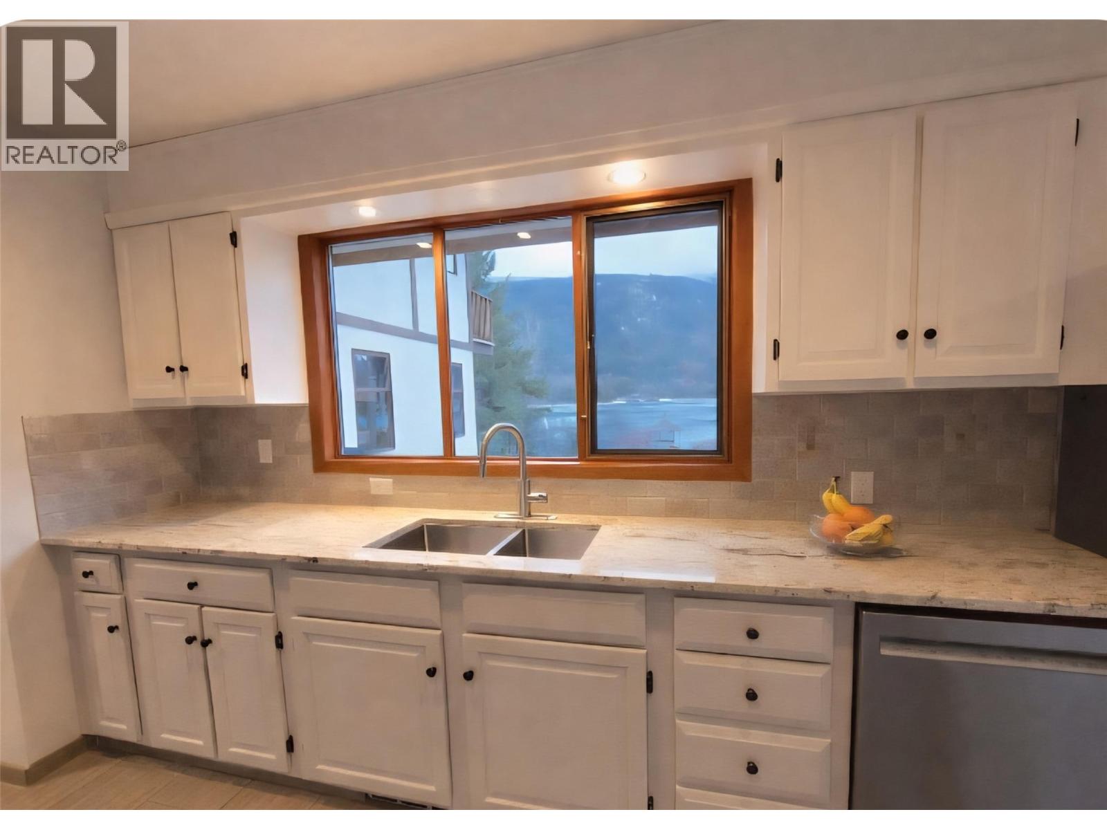 3946 Macgregor Road W, Nelson, British Columbia  V1L 6M8 - Photo 14 - 10375037