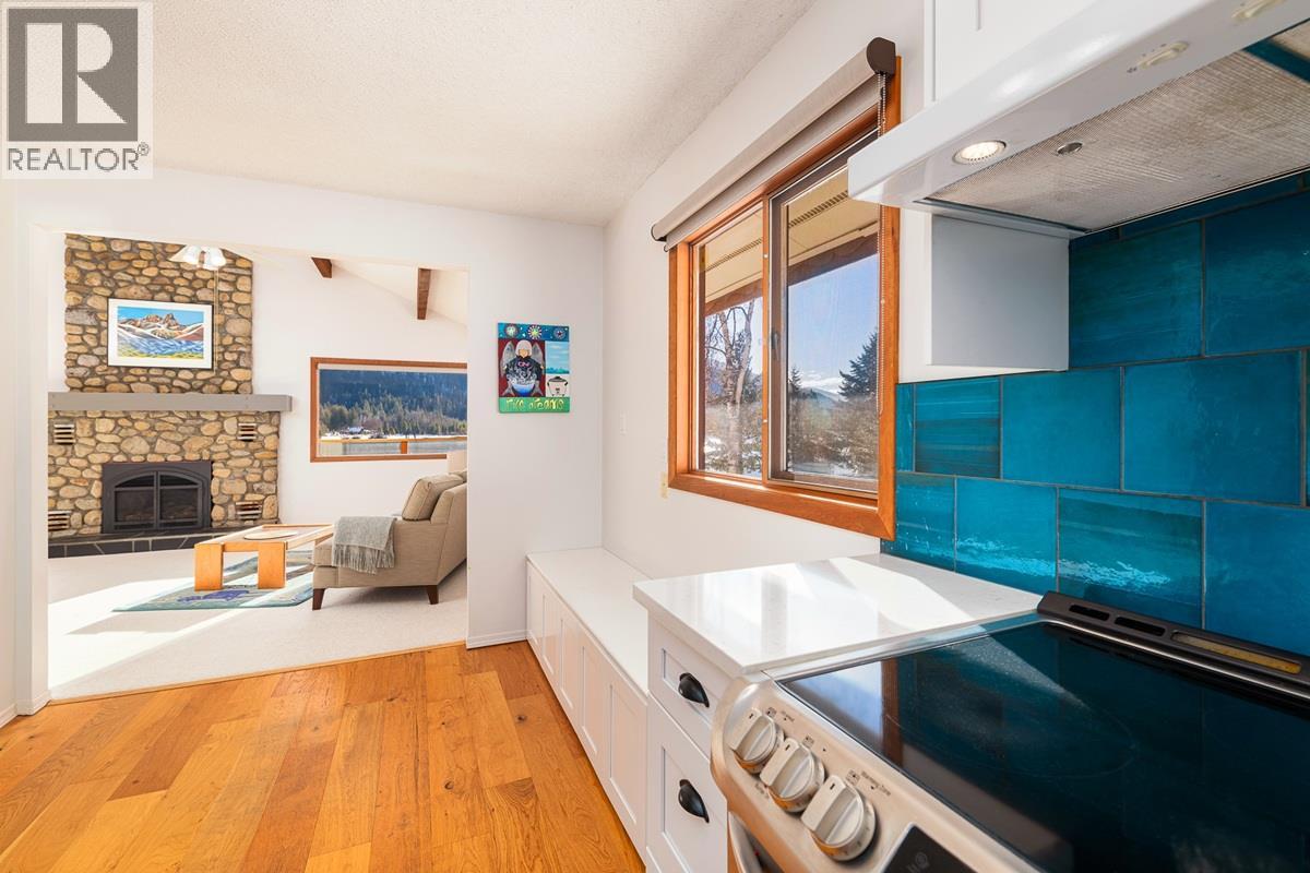 3946 Macgregor Road W, Nelson, British Columbia  V1L 6M8 - Photo 34 - 10375037