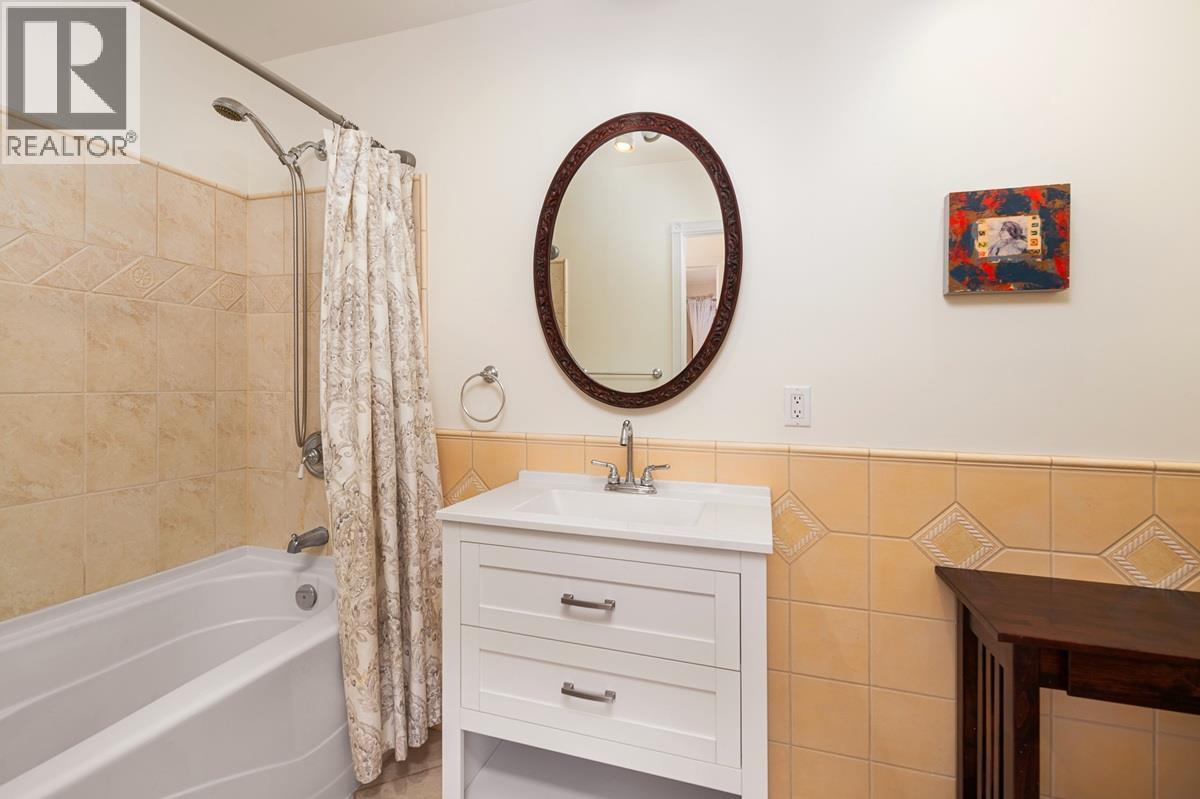 3946 Macgregor Road W, Nelson, British Columbia  V1L 6M8 - Photo 39 - 10375037