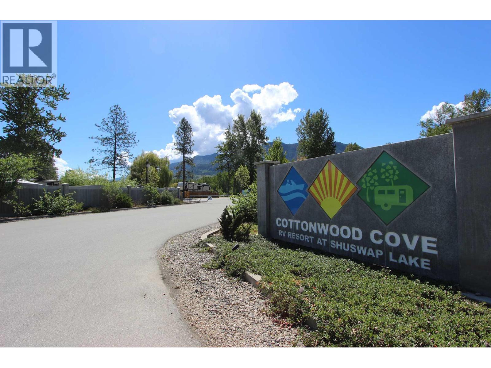 67 Cottonwood Drive, Lee Creek, British Columbia  V0E 1M4 - Photo 10 - 10374355