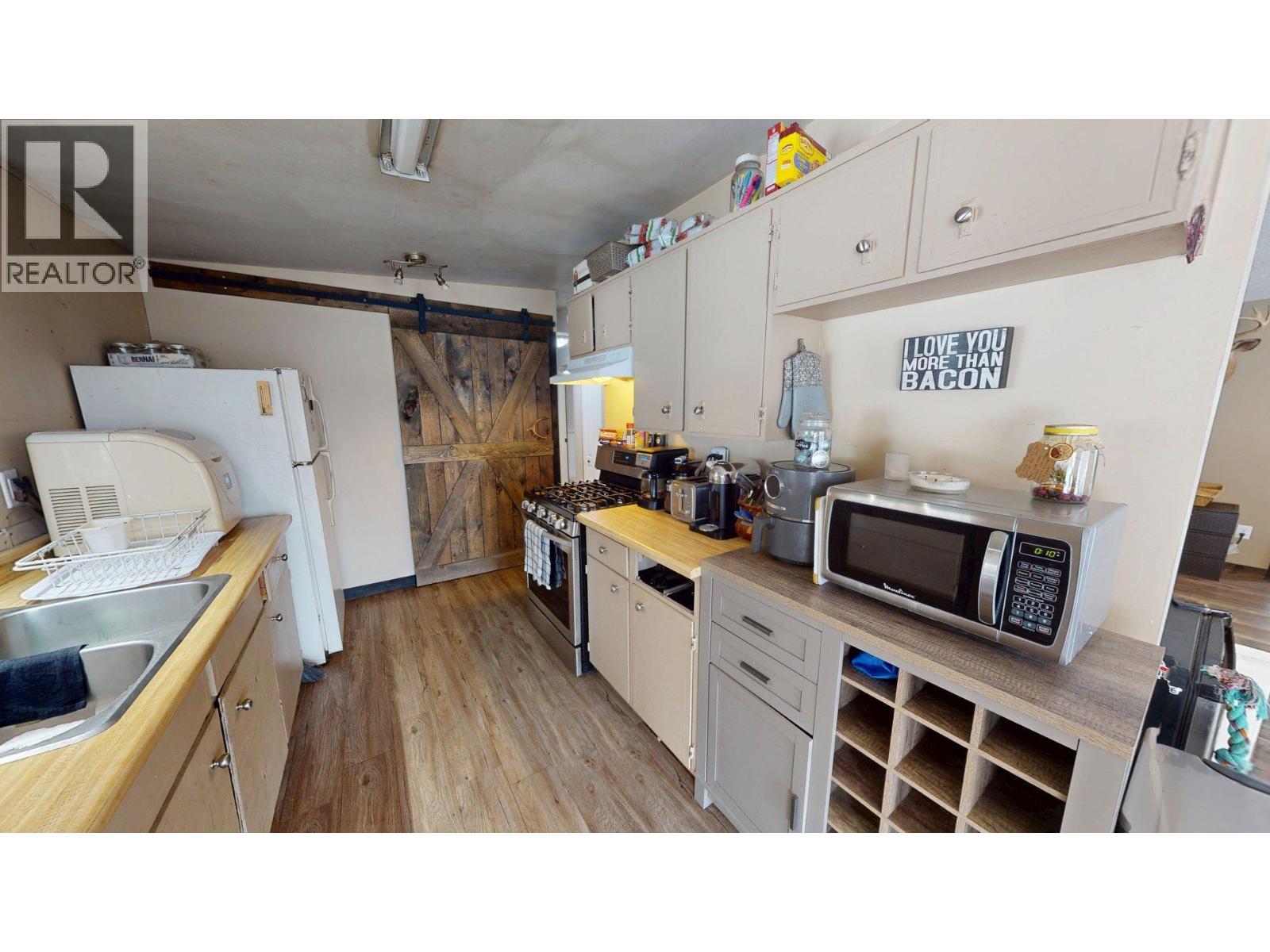 4219 Casino Road, Trail, British Columbia  V1R 4X3 - Photo 10 - 10373846