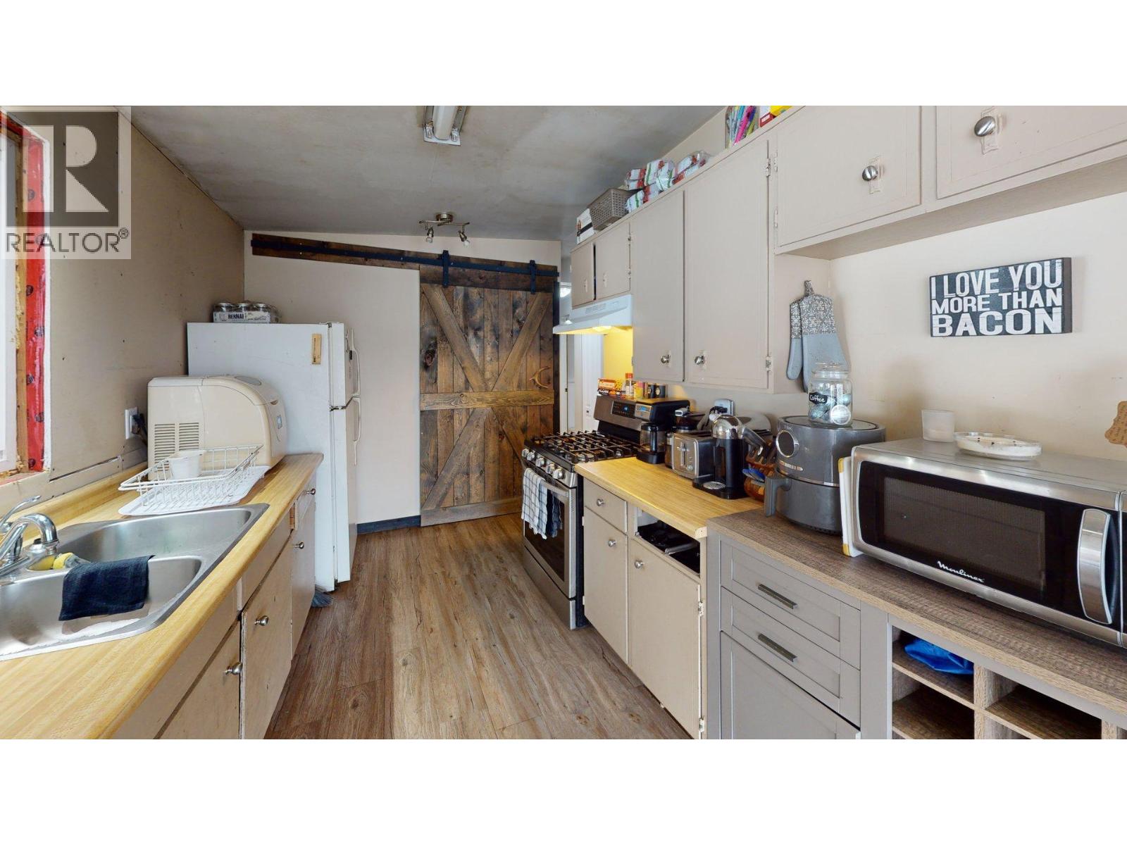 4219 Casino Road, Trail, British Columbia  V1R 4X3 - Photo 13 - 10373846