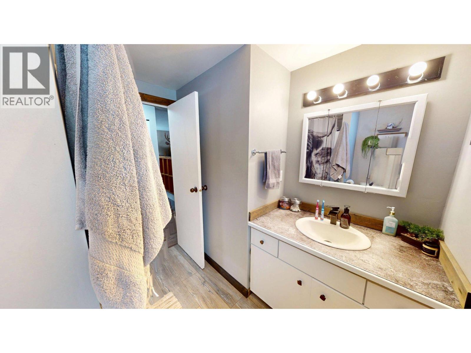 4219 Casino Road, Trail, British Columbia  V1R 4X3 - Photo 26 - 10373846