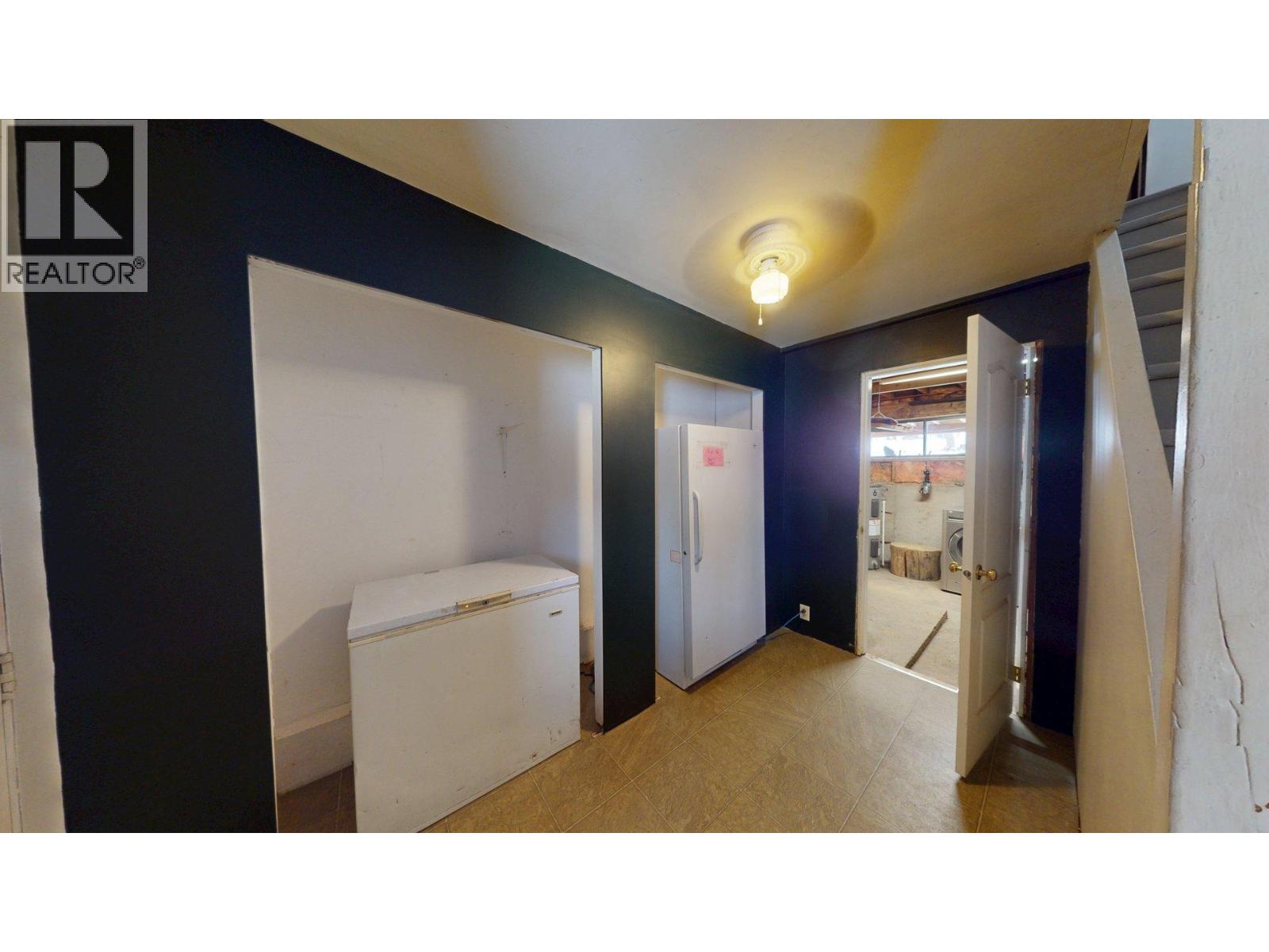 4219 Casino Road, Trail, British Columbia  V1R 4X3 - Photo 27 - 10373846