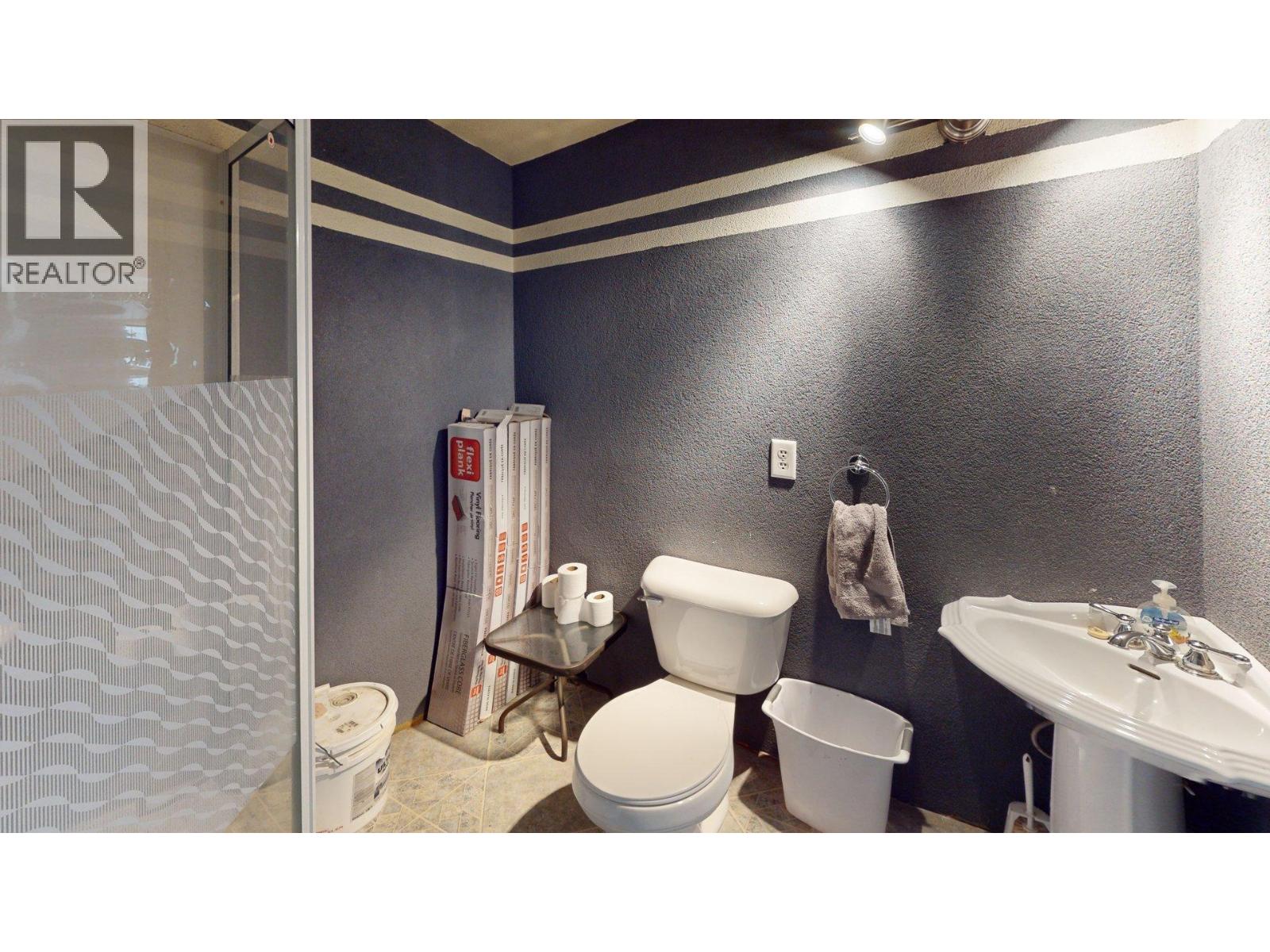 4219 Casino Road, Trail, British Columbia  V1R 4X3 - Photo 33 - 10373846