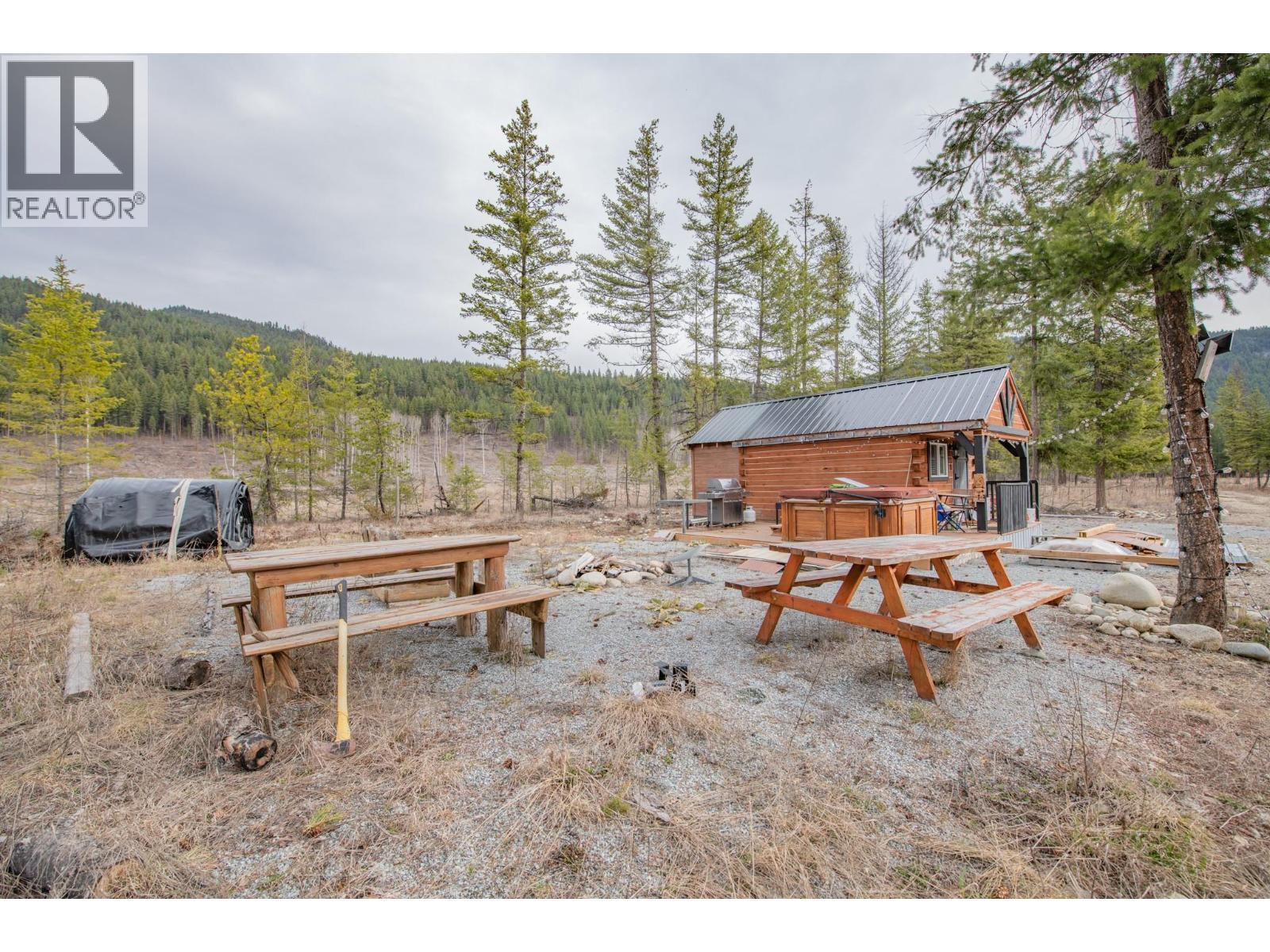 183 Calder Road, Edgewood, British Columbia  V0G 1J0 - Photo 16 - 10374108