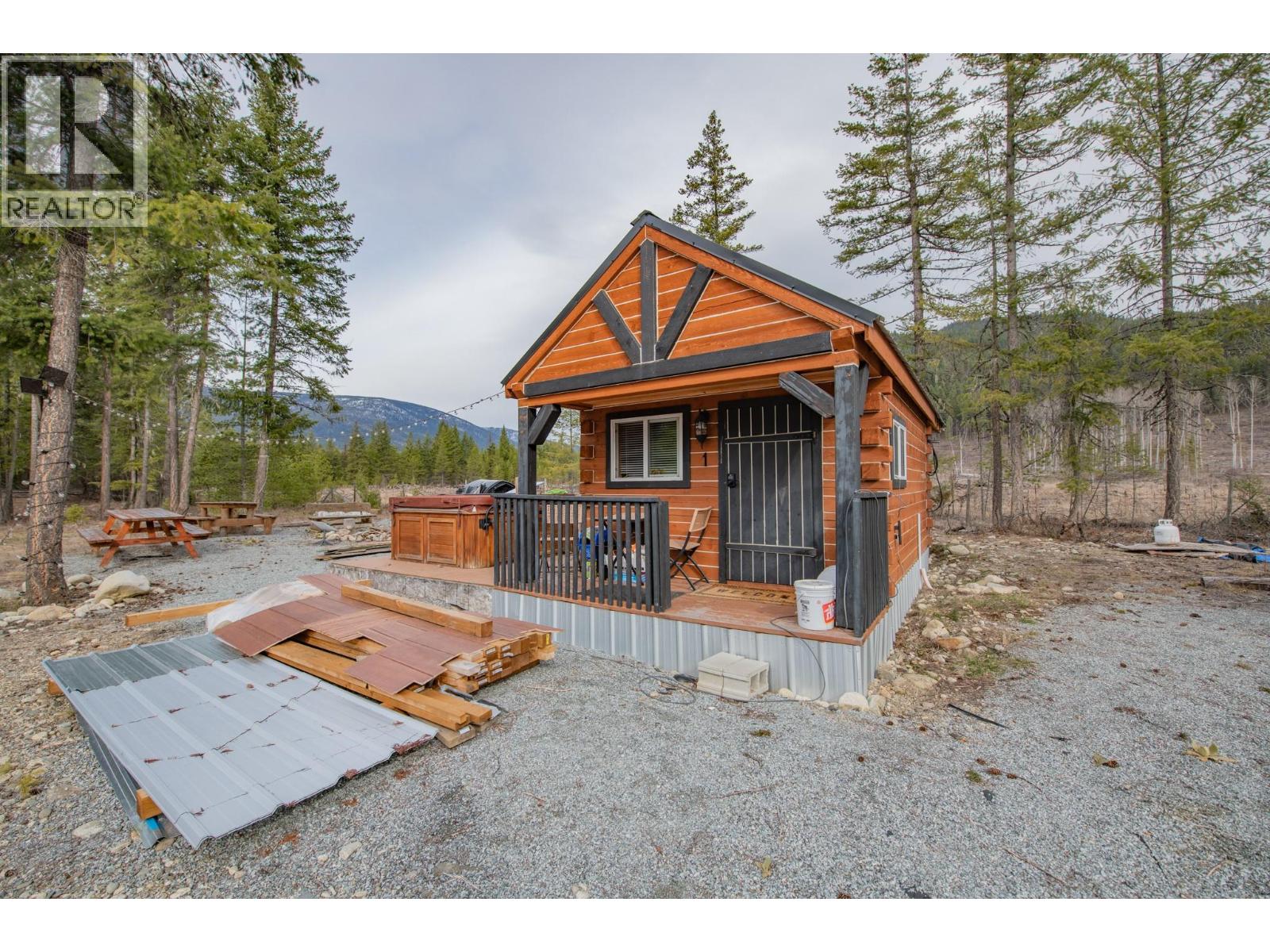 183 Calder Road, Edgewood, British Columbia  V0G 1J0 - Photo 5 - 10374108