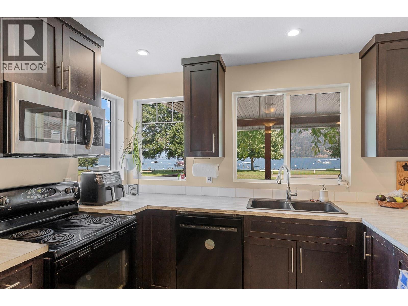 42 Lakeshore Drive, Vernon, British Columbia  V1H 2A1 - Photo 20 - 10367031