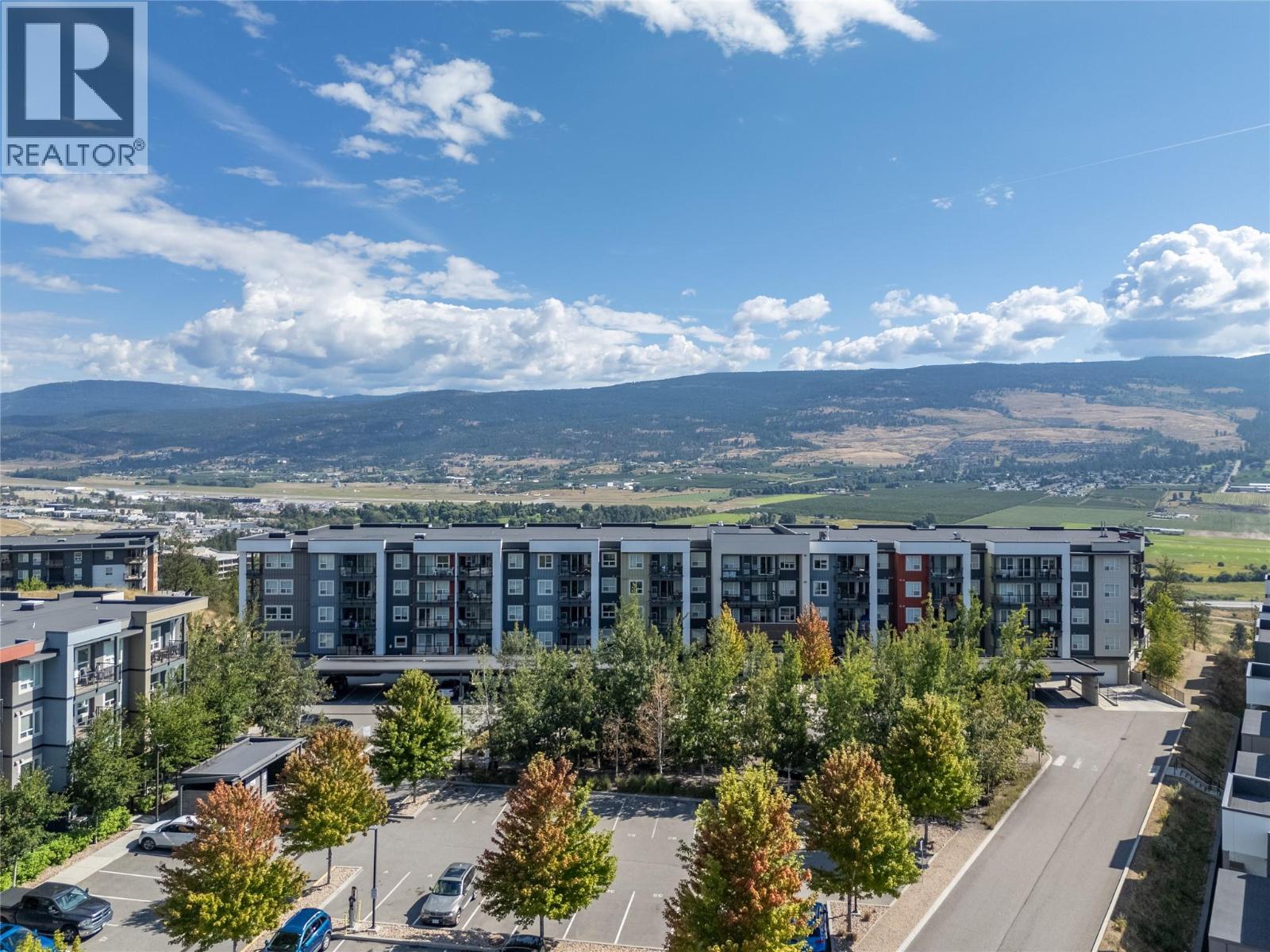 775 ACADEMY Way Unit# PH17, kelowna, British Columbia
